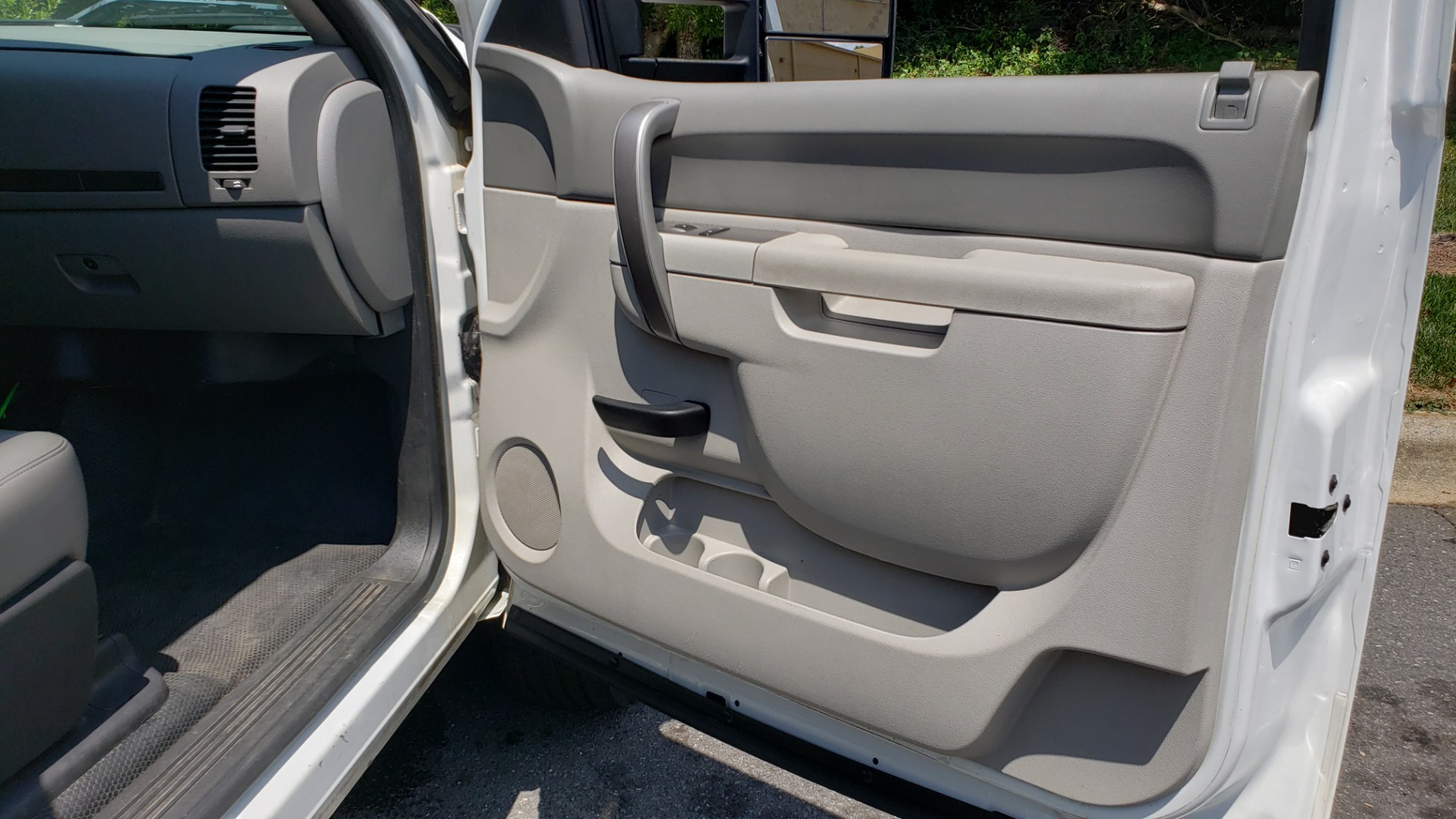 Used 2013 Chevrolet SILVERADO 2500HD 4x4/ CREW CAB/ 6.0L V8/SERVICE BODY/ CRUISE/ HITCH for sale Sold at Formula Imports in Charlotte NC 28227 51