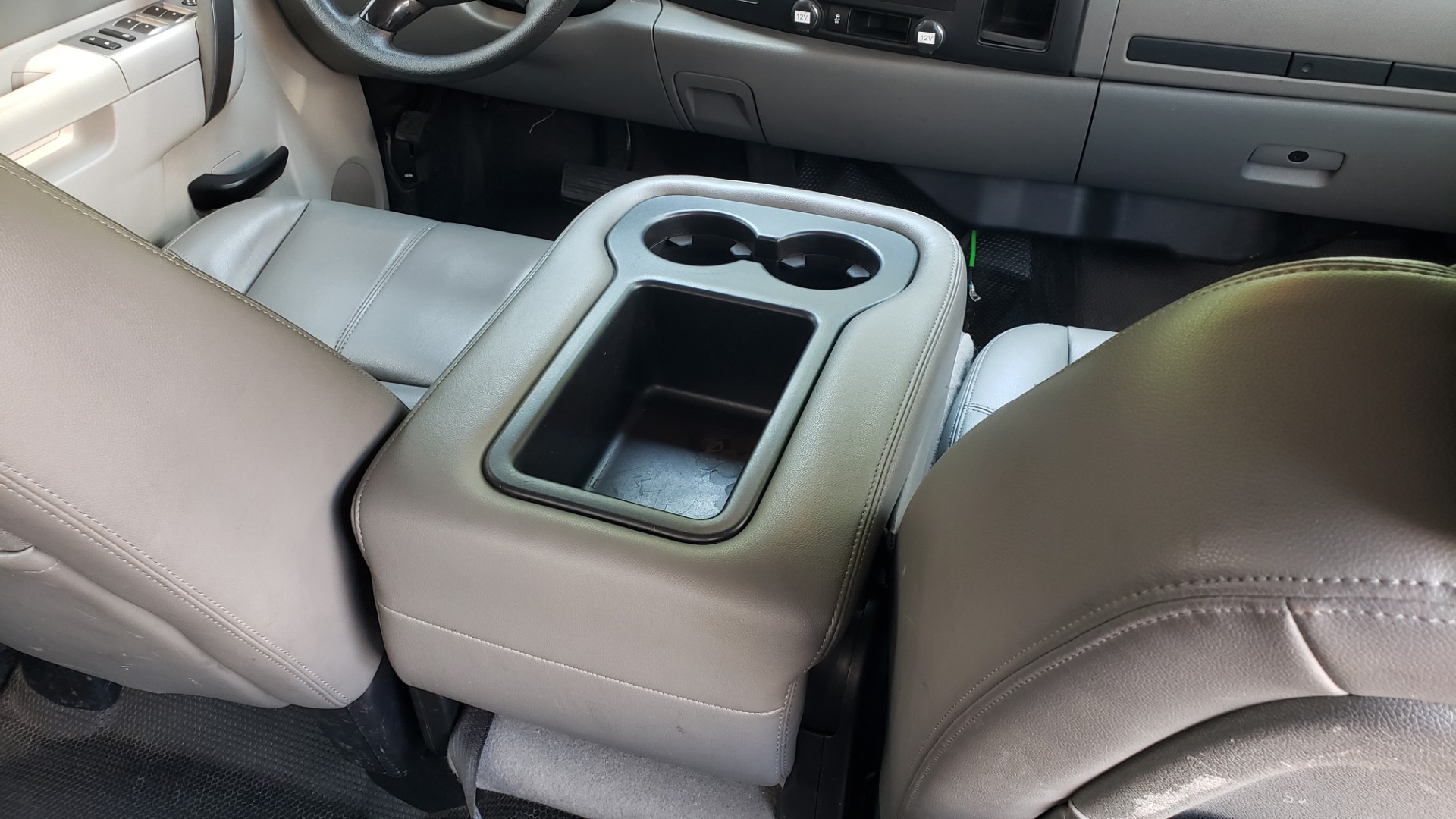 Used 2013 Chevrolet SILVERADO 2500HD 4x4/ CREW CAB/ 6.0L V8/SERVICE BODY/ CRUISE/ HITCH for sale Sold at Formula Imports in Charlotte NC 28227 66