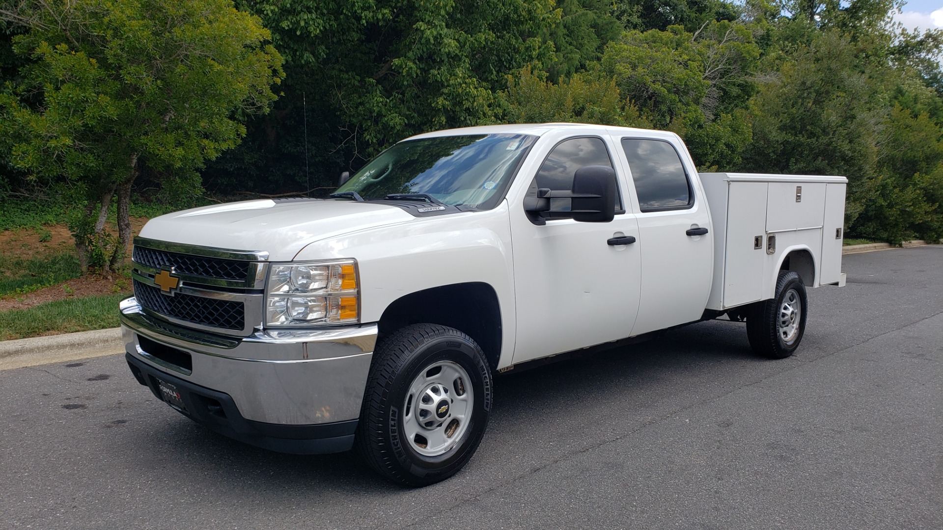 Used 2013 Chevrolet SILVERADO 2500HD 4x4/ CREW CAB/ 6.0L V8/SERVICE BODY/ CRUISE/ HITCH for sale Sold at Formula Imports in Charlotte NC 28227 1