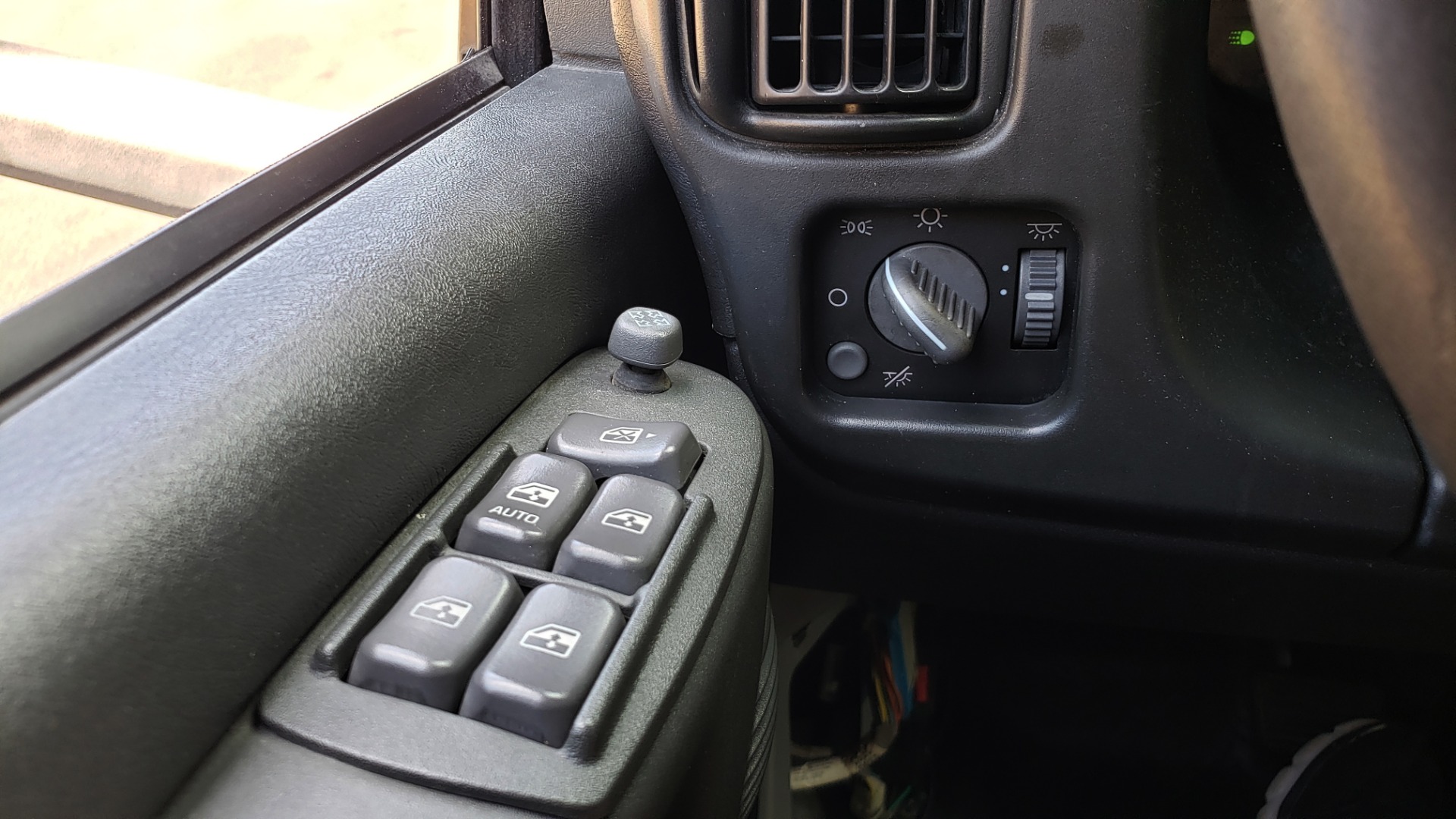 Used 2006 GMC TC4500 CREWCAB 4X4 6.6L DURAMAX / ALLISON TRANS / A/C / CRUISE CONTROL for sale Sold at Formula Imports in Charlotte NC 28227 43
