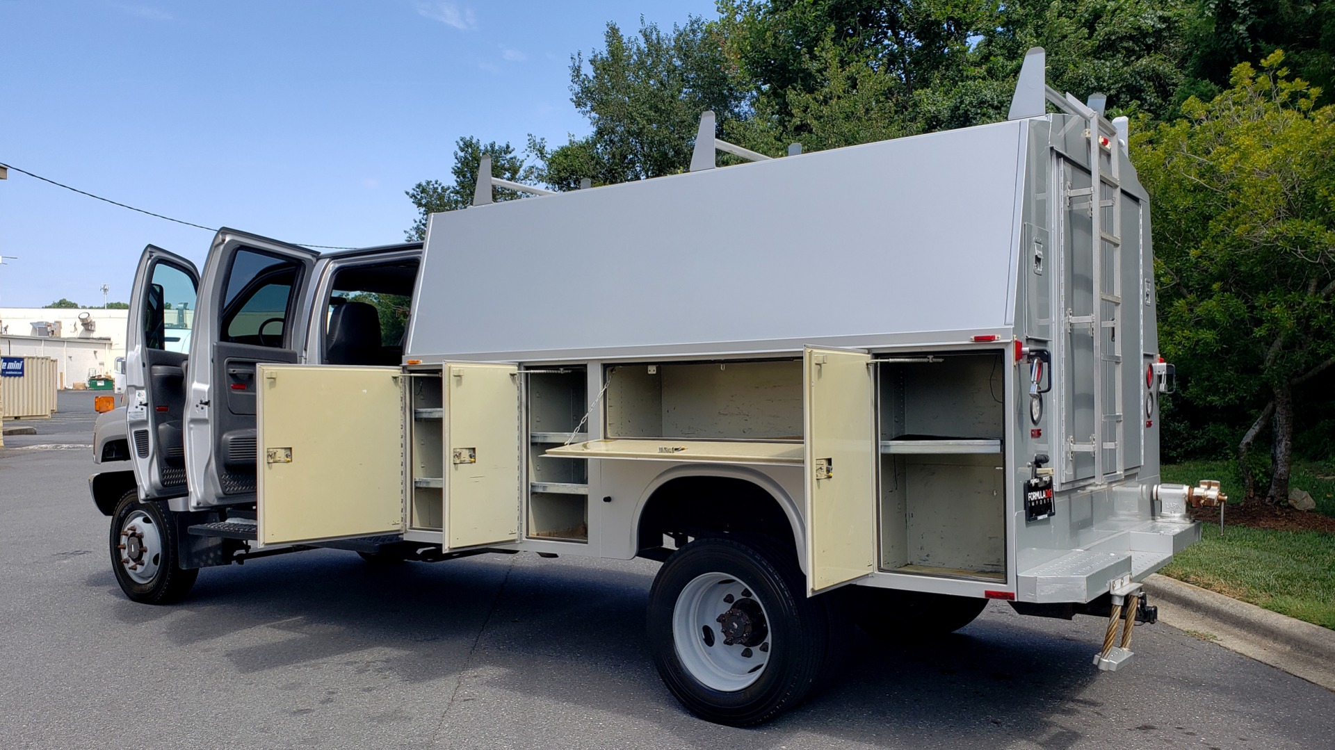 Used 2006 GMC TC4500 CREWCAB 4X4 6.6L DURAMAX / ALLISON TRANS / A/C / CRUISE CONTROL for sale Sold at Formula Imports in Charlotte NC 28227 5