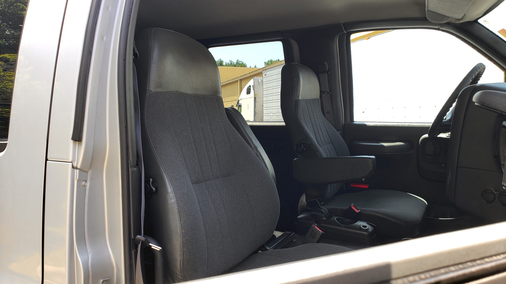 Used 2006 GMC TC4500 CREWCAB 4X4 6.6L DURAMAX / ALLISON TRANS / A/C / CRUISE CONTROL for sale Sold at Formula Imports in Charlotte NC 28227 60