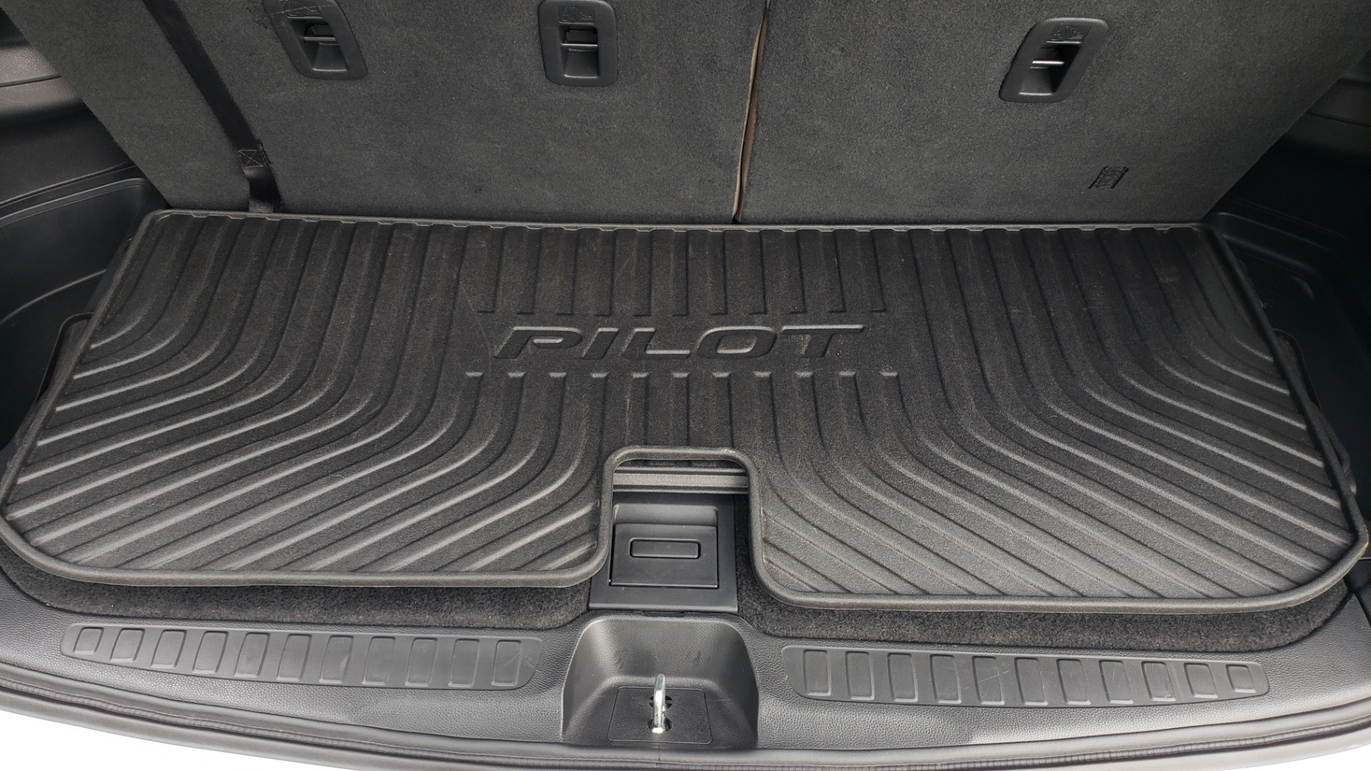 Used 2019 Honda PILOT EX-L / V6 / NAV / SUNROOF / DVD / 3-ROW / REARVIEW for sale Sold at Formula Imports in Charlotte NC 28227 16
