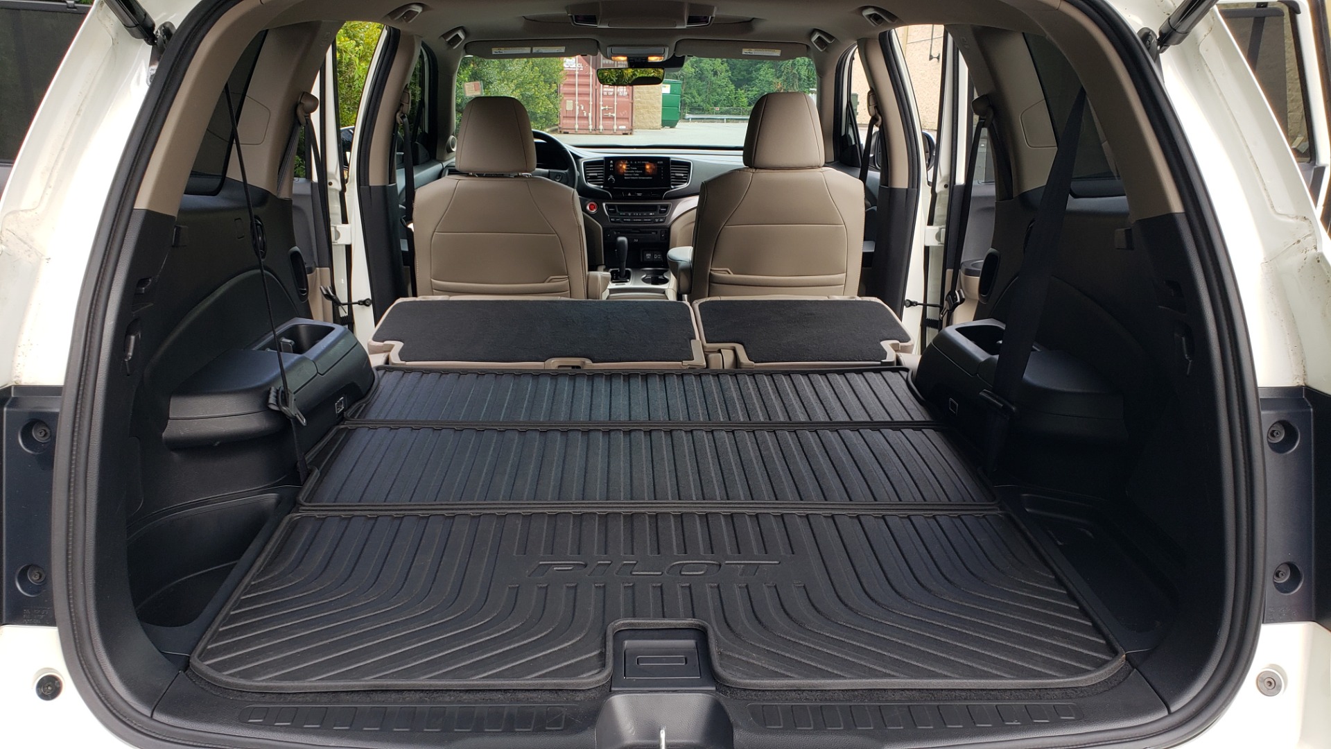 Used 2019 Honda PILOT EX-L / V6 / NAV / SUNROOF / DVD / 3-ROW / REARVIEW for sale Sold at Formula Imports in Charlotte NC 28227 19