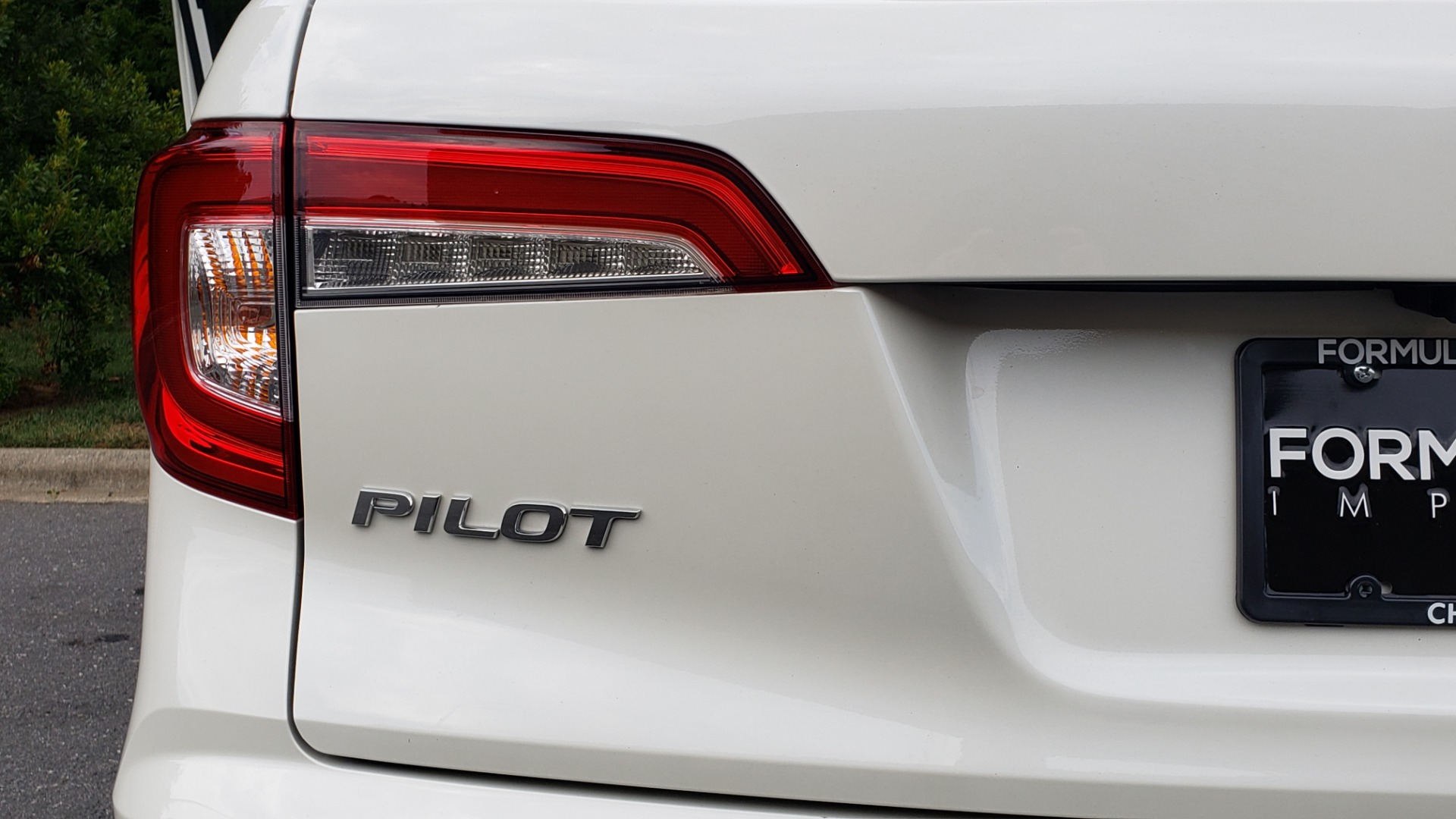 Used 2019 Honda PILOT EX-L / V6 / NAV / SUNROOF / DVD / 3-ROW / REARVIEW for sale Sold at Formula Imports in Charlotte NC 28227 30