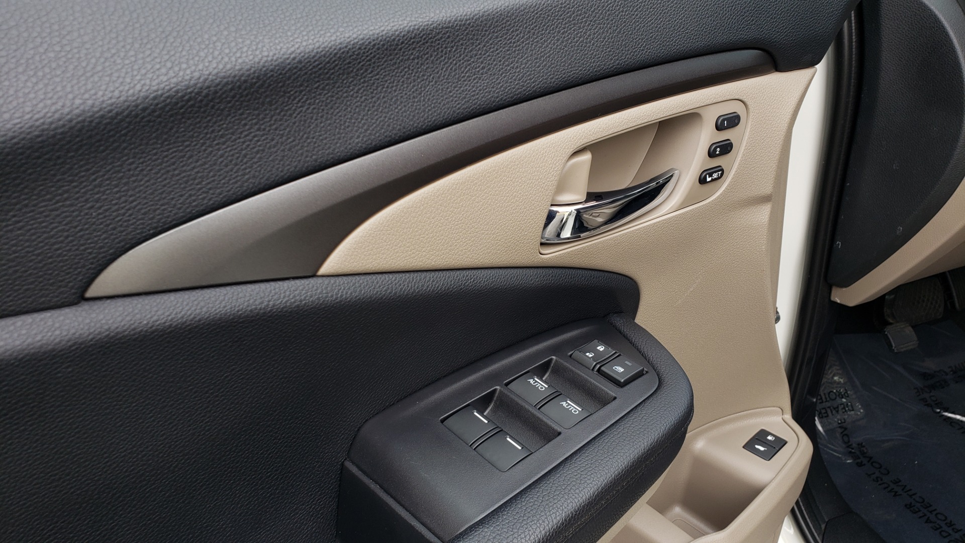 Used 2019 Honda PILOT EX-L / V6 / NAV / SUNROOF / DVD / 3-ROW / REARVIEW for sale Sold at Formula Imports in Charlotte NC 28227 34