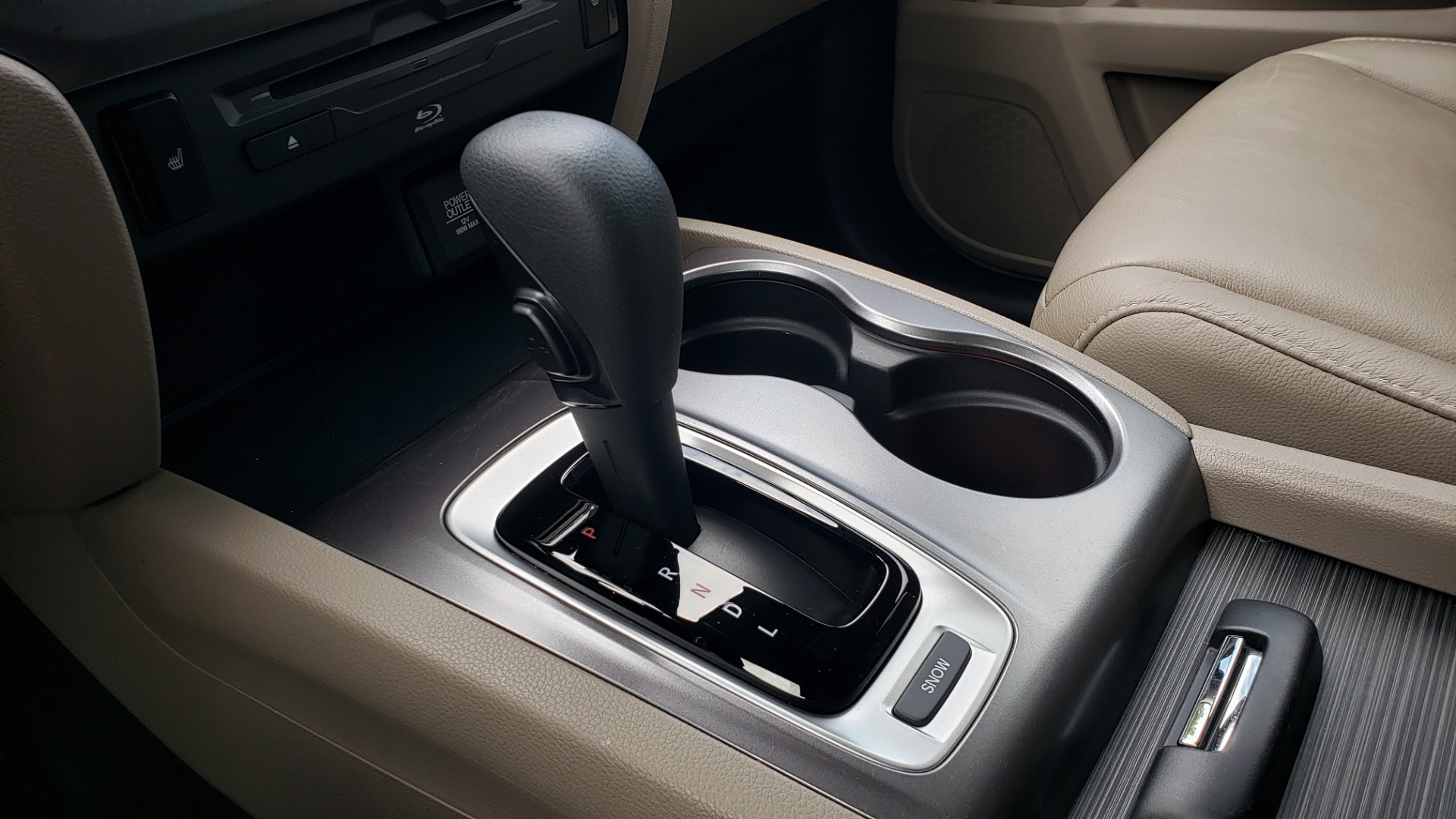Used 2019 Honda PILOT EX-L / V6 / NAV / SUNROOF / DVD / 3-ROW / REARVIEW for sale Sold at Formula Imports in Charlotte NC 28227 52