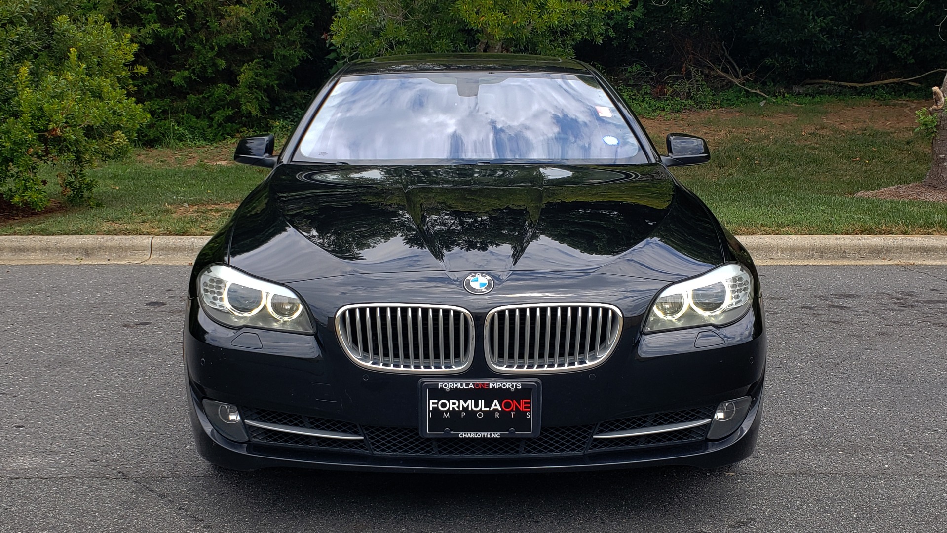 Used 2013 BMW 5 SERIES 550I XDRIVE LUX PKG / EXEC / COLD WTHR / NAV / SUNROOF / REARVIEW for sale Sold at Formula Imports in Charlotte NC 28227 16
