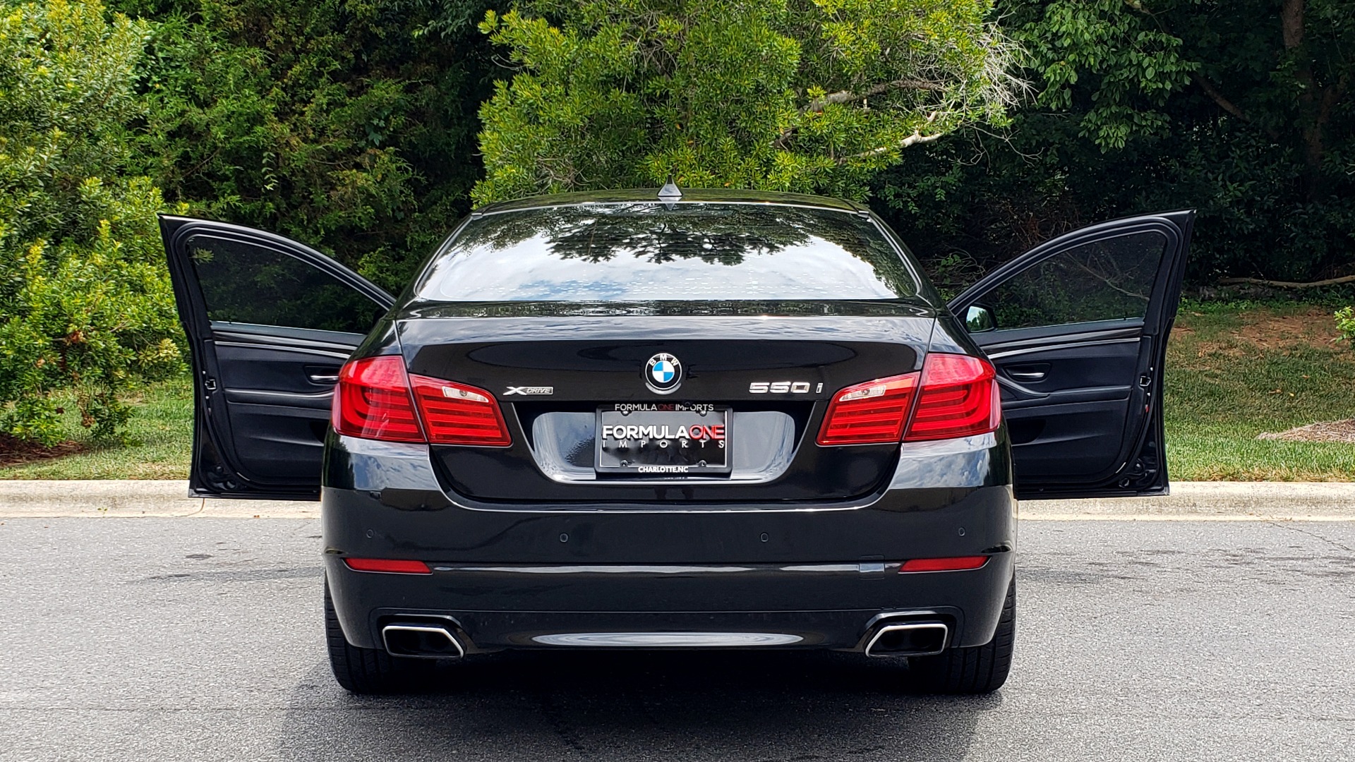 Used 2013 BMW 5 SERIES 550I XDRIVE LUX PKG / EXEC / COLD WTHR / NAV / SUNROOF / REARVIEW for sale Sold at Formula Imports in Charlotte NC 28227 23