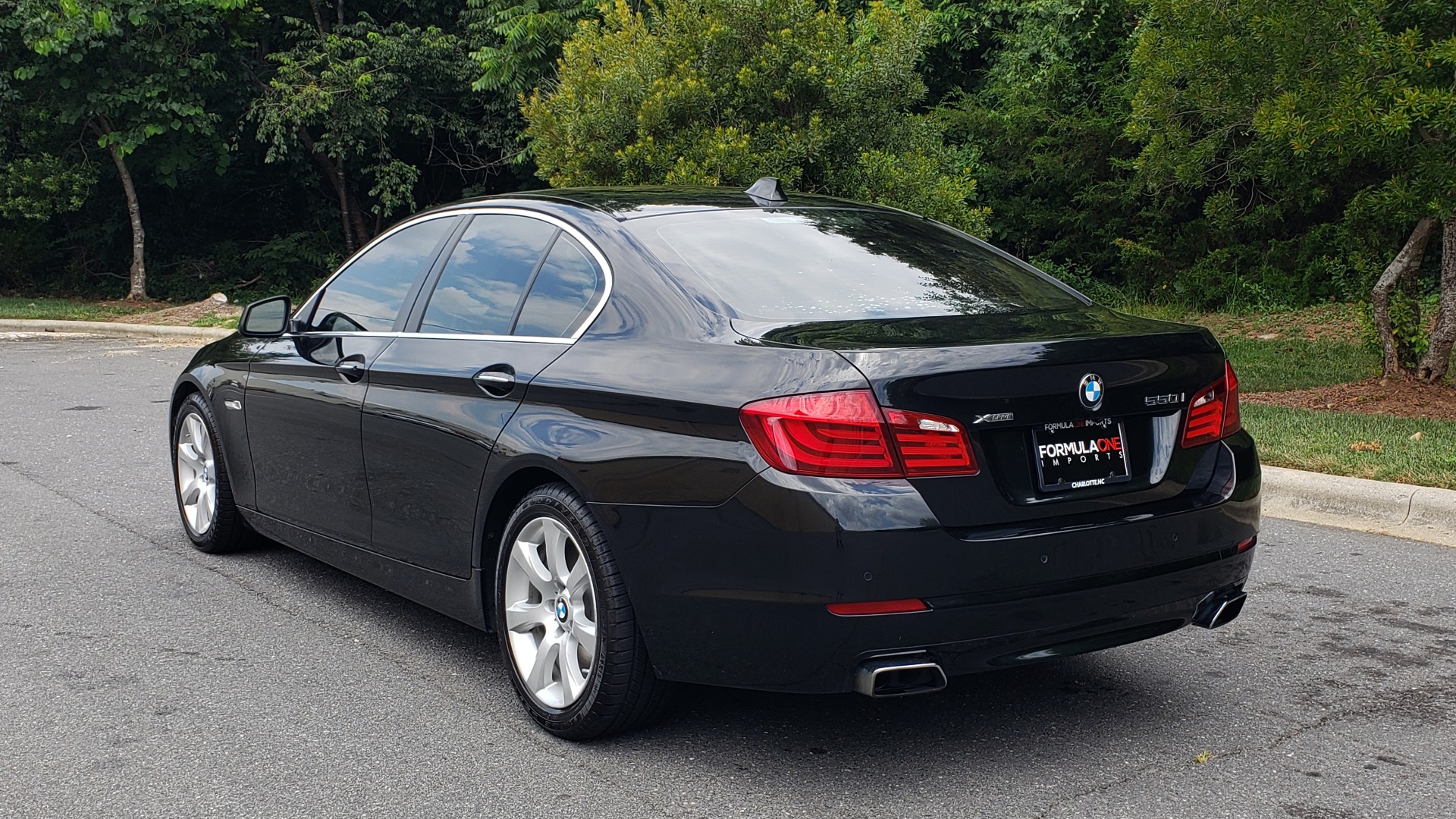 Used 2013 BMW 5 SERIES 550I XDRIVE LUX PKG / EXEC / COLD WTHR / NAV / SUNROOF / REARVIEW for sale Sold at Formula Imports in Charlotte NC 28227 3