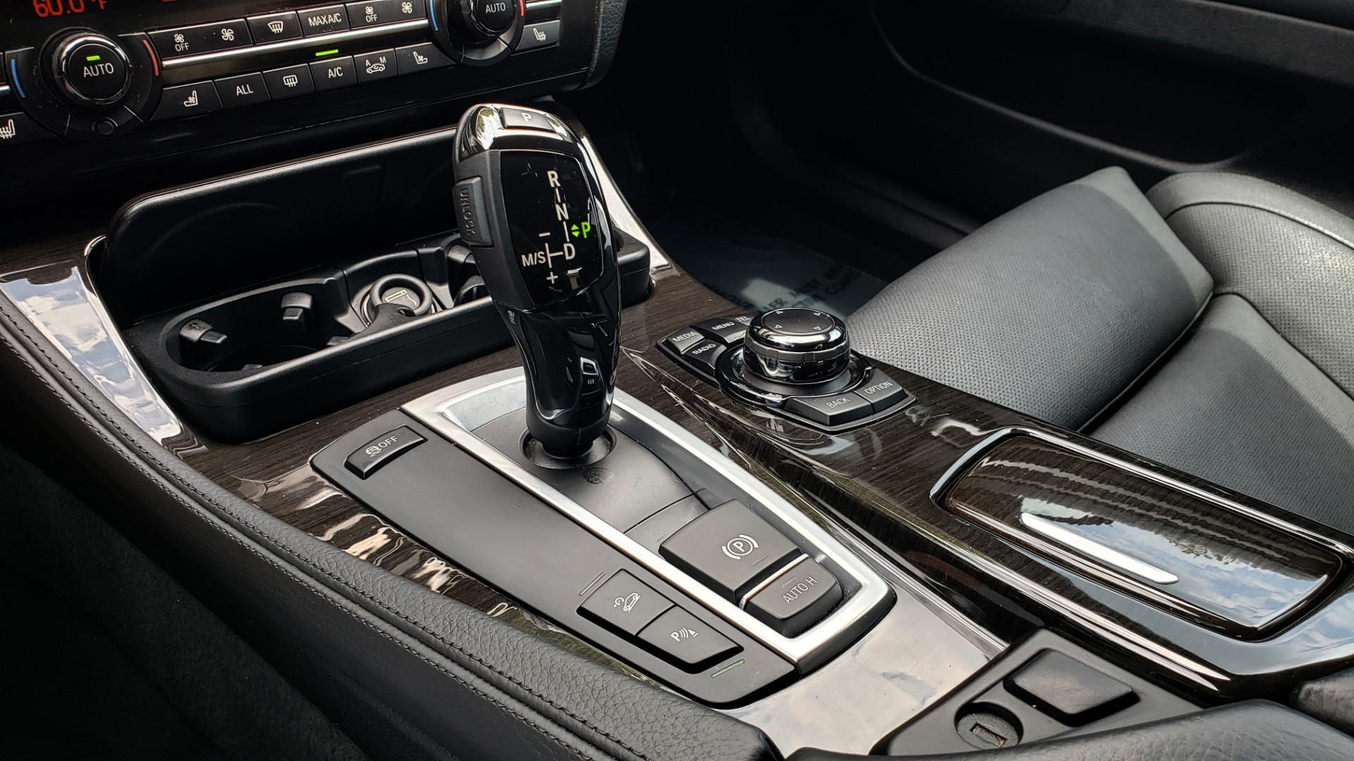 Used 2013 BMW 5 SERIES 550I XDRIVE LUX PKG / EXEC / COLD WTHR / NAV / SUNROOF / REARVIEW for sale Sold at Formula Imports in Charlotte NC 28227 43