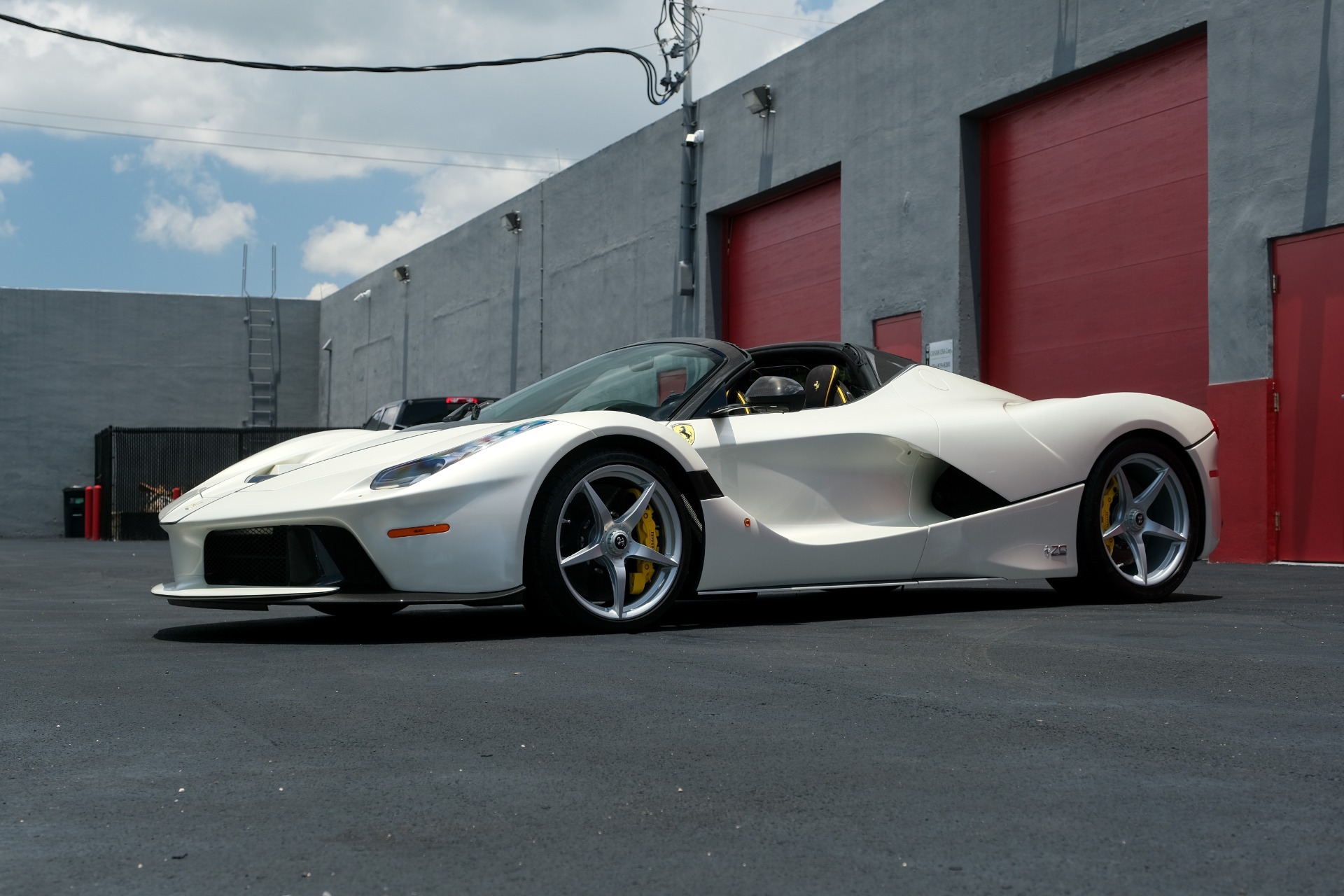 Used 2017 Ferrari LAFERRARI APERTA HYPERCAR / 963HP / HY-KERS / CARBON FIBER / BREMBO / F1 AUTO for sale Sold at Formula Imports in Charlotte NC 28227 2