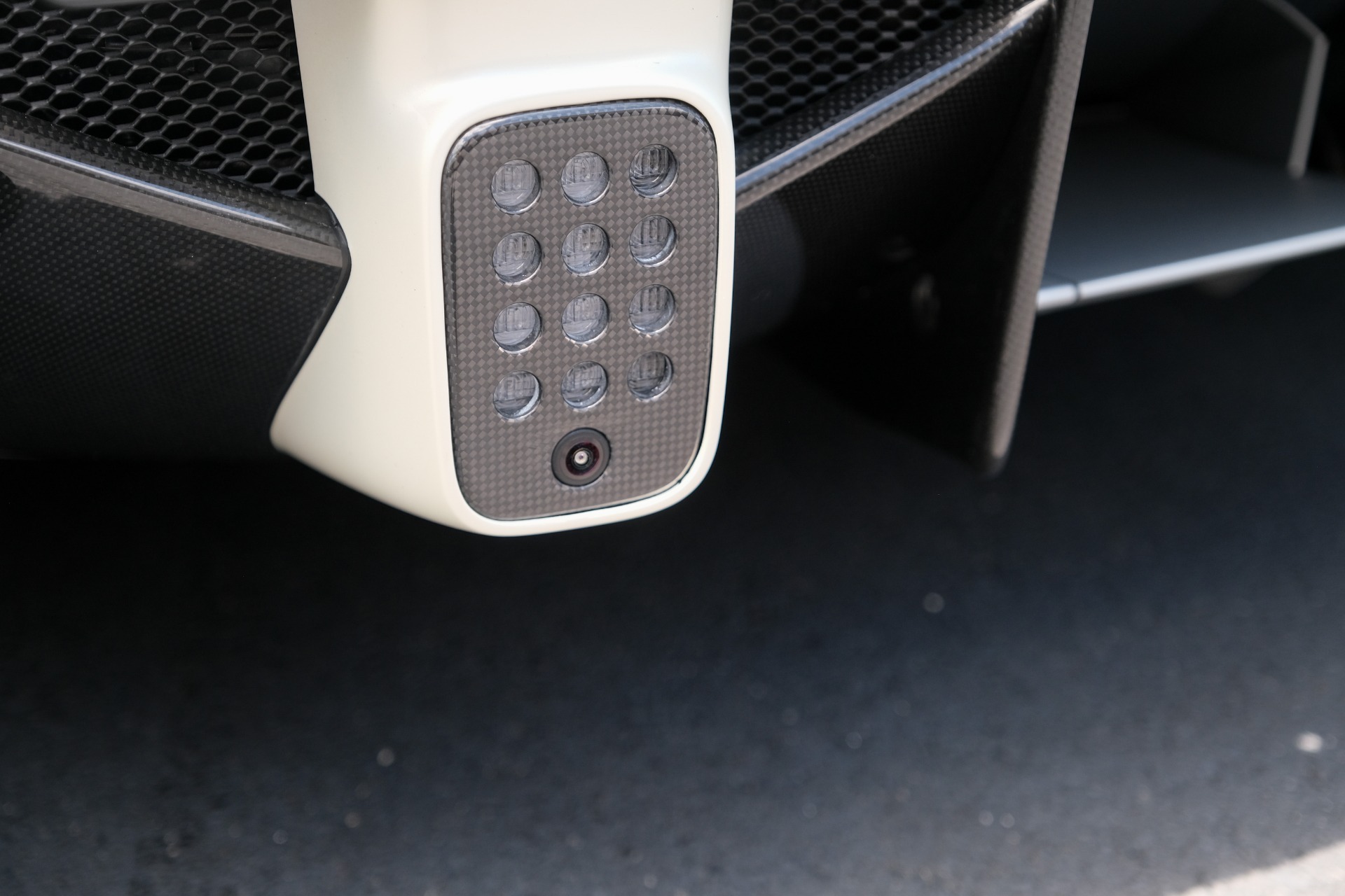 Used 2017 Ferrari LAFERRARI APERTA HYPERCAR / 963HP / HY-KERS / CARBON FIBER / BREMBO / F1 AUTO for sale Sold at Formula Imports in Charlotte NC 28227 23