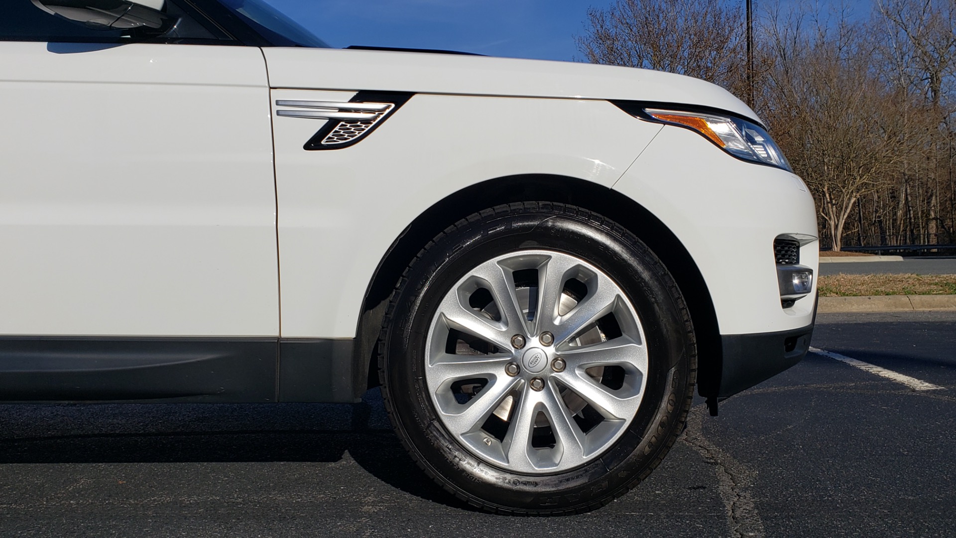 Used 2016 Land Rover RANGE ROVER SPORT SC V6 / NAV / PANO-ROOF / REARVIEW / VISION PKG for sale Sold at Formula Imports in Charlotte NC 28227 12