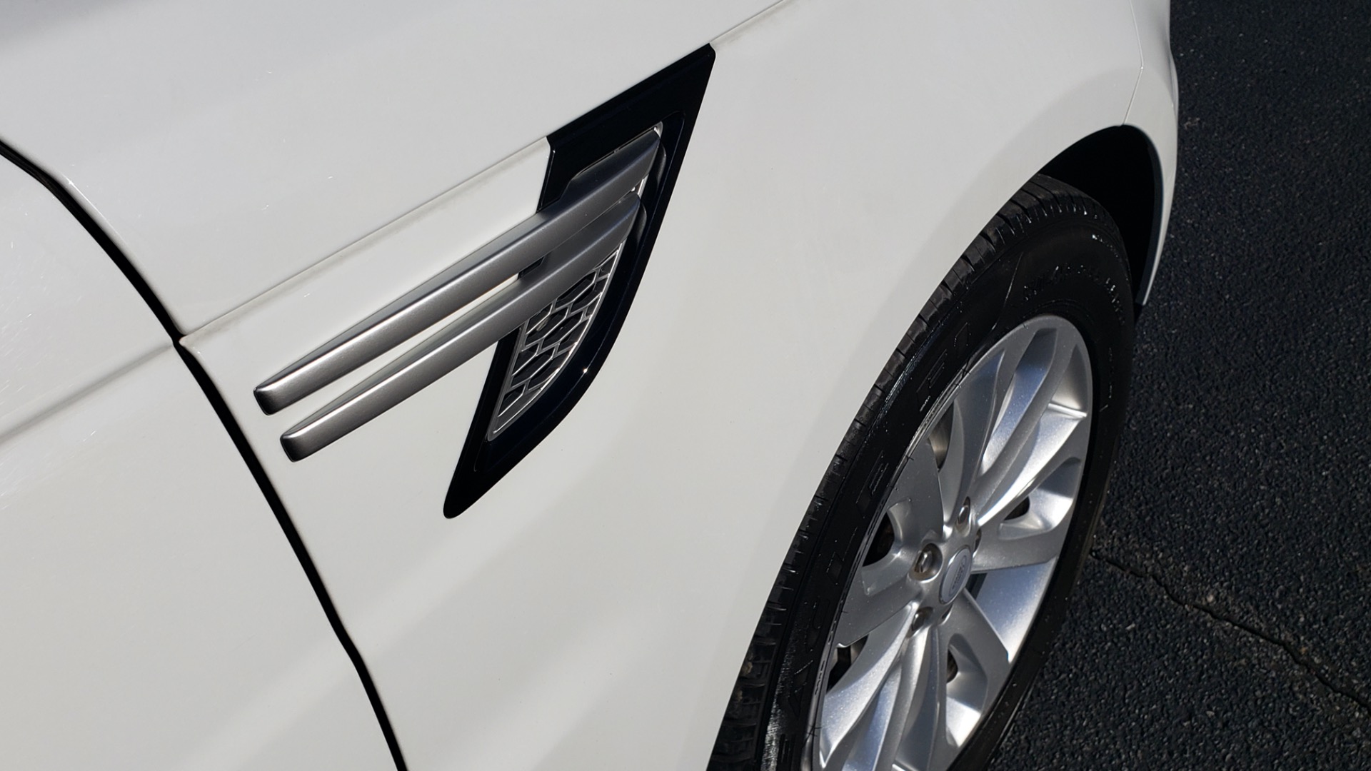 Used 2016 Land Rover RANGE ROVER SPORT SC V6 / NAV / PANO-ROOF / REARVIEW / VISION PKG for sale Sold at Formula Imports in Charlotte NC 28227 13