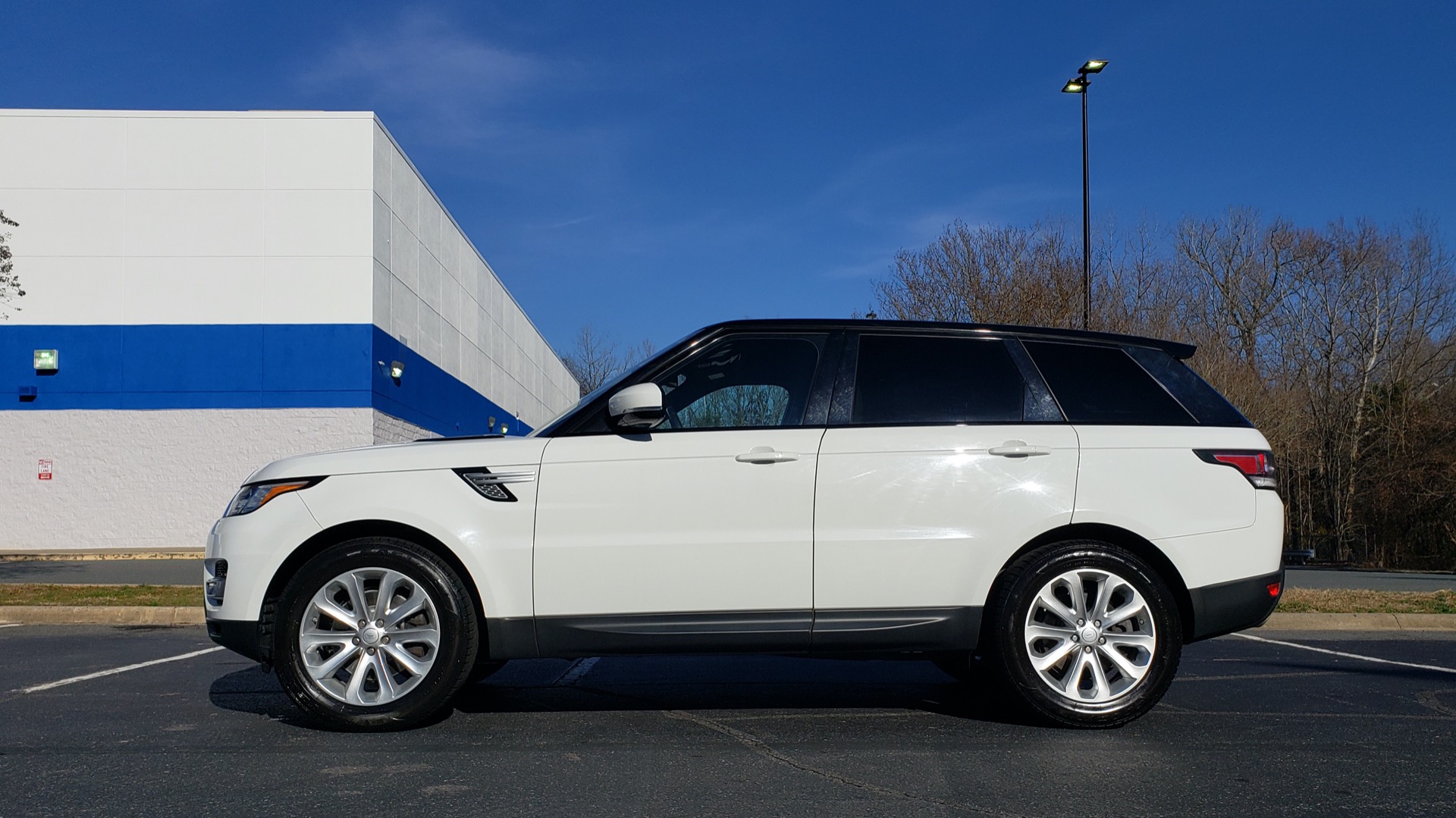 Used 2016 Land Rover RANGE ROVER SPORT SC V6 / NAV / PANO-ROOF / REARVIEW / VISION PKG for sale Sold at Formula Imports in Charlotte NC 28227 2