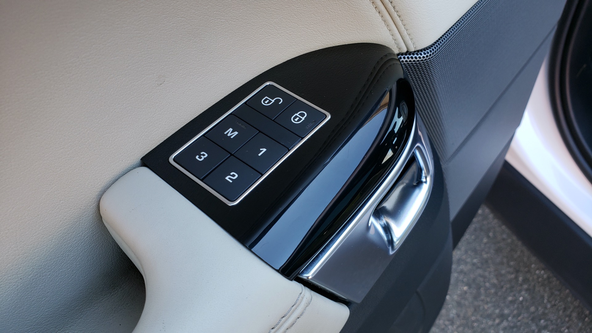 Used 2016 Land Rover RANGE ROVER SPORT SC V6 / NAV / PANO-ROOF / REARVIEW / VISION PKG for sale Sold at Formula Imports in Charlotte NC 28227 35