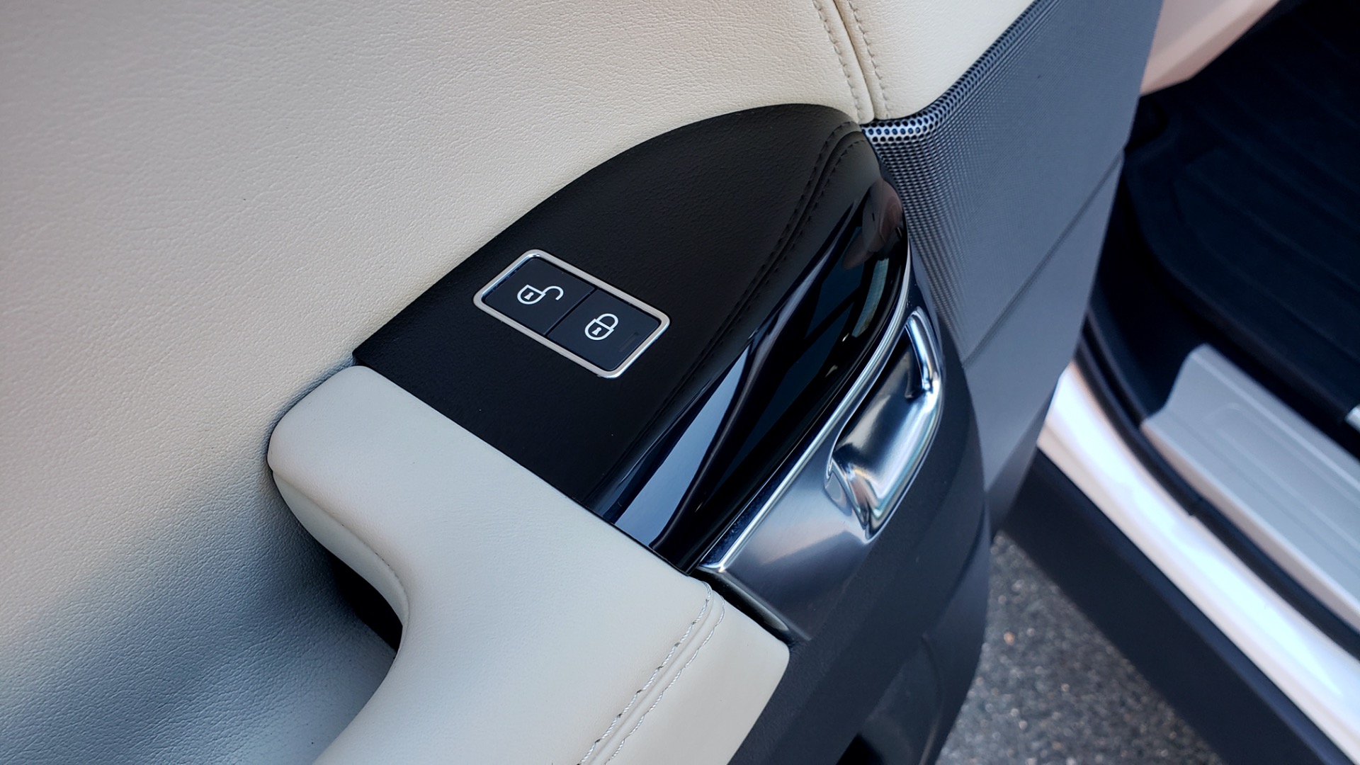 Used 2016 Land Rover RANGE ROVER SPORT SC V6 / NAV / PANO-ROOF / REARVIEW / VISION PKG for sale Sold at Formula Imports in Charlotte NC 28227 62