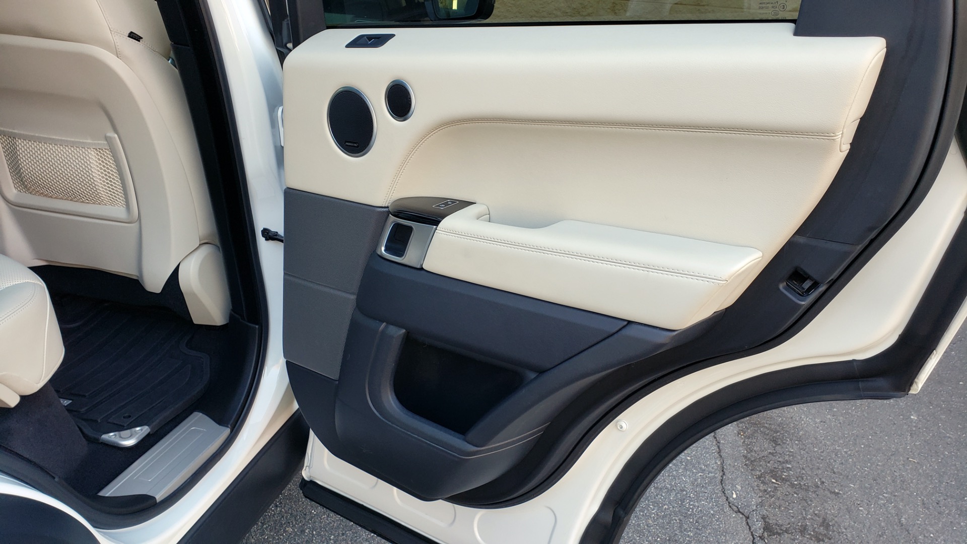 Used 2016 Land Rover RANGE ROVER SPORT SC V6 / NAV / PANO-ROOF / REARVIEW / VISION PKG for sale Sold at Formula Imports in Charlotte NC 28227 75