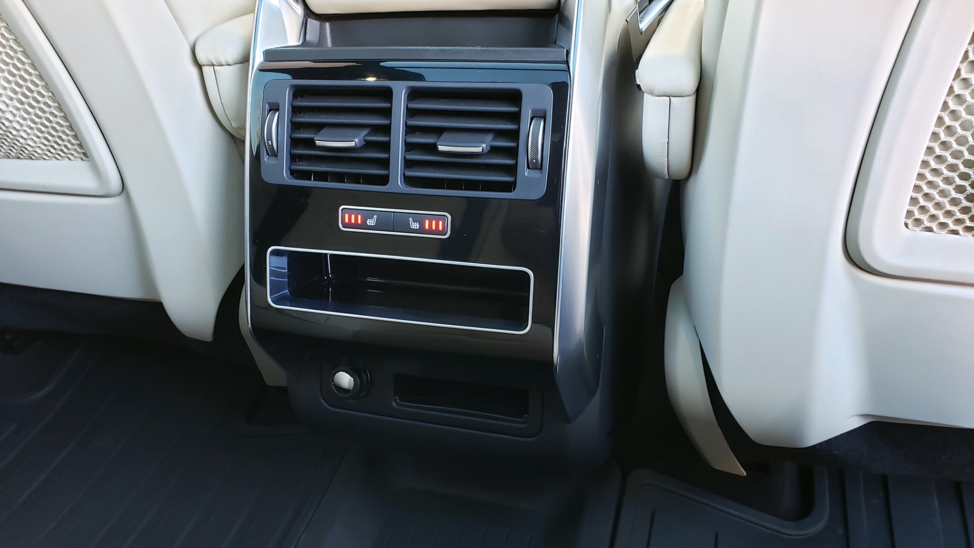 Used 2016 Land Rover RANGE ROVER SPORT SC V6 / NAV / PANO-ROOF / REARVIEW / VISION PKG for sale Sold at Formula Imports in Charlotte NC 28227 82