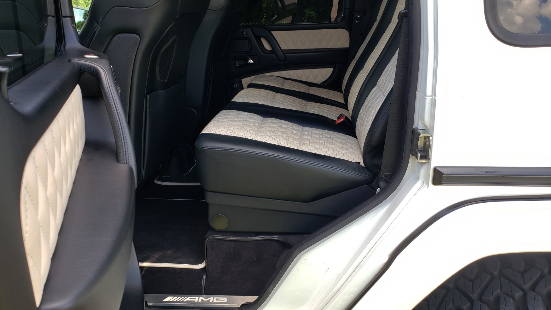 Used 2014 Mercedes-Benz G-CLASS G 63 AMG / AWD / NAV / SUNROOF / PREM SOUND / BSM for sale Sold at Formula Imports in Charlotte NC 28227 67