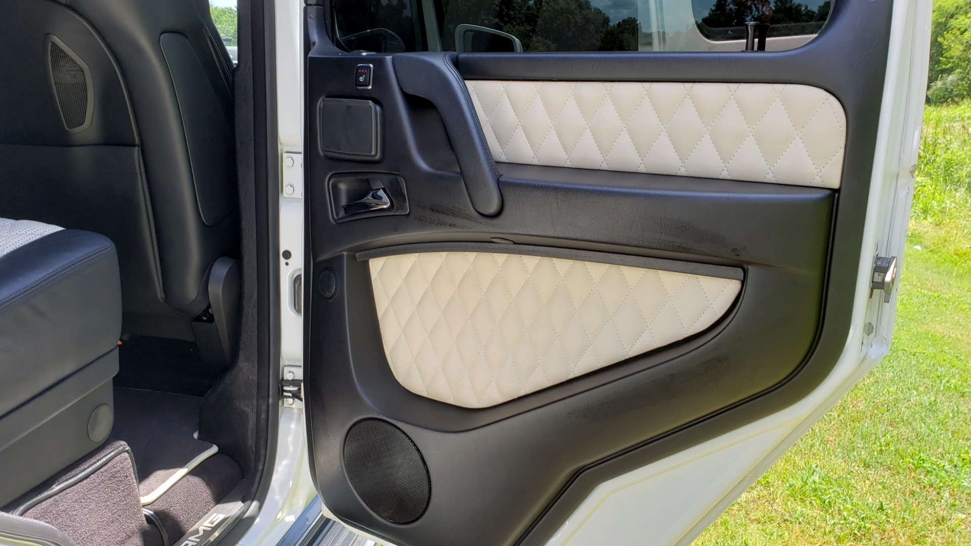 Used 2014 Mercedes-Benz G-CLASS G 63 AMG / AWD / NAV / SUNROOF / PREM SOUND / BSM for sale Sold at Formula Imports in Charlotte NC 28227 79