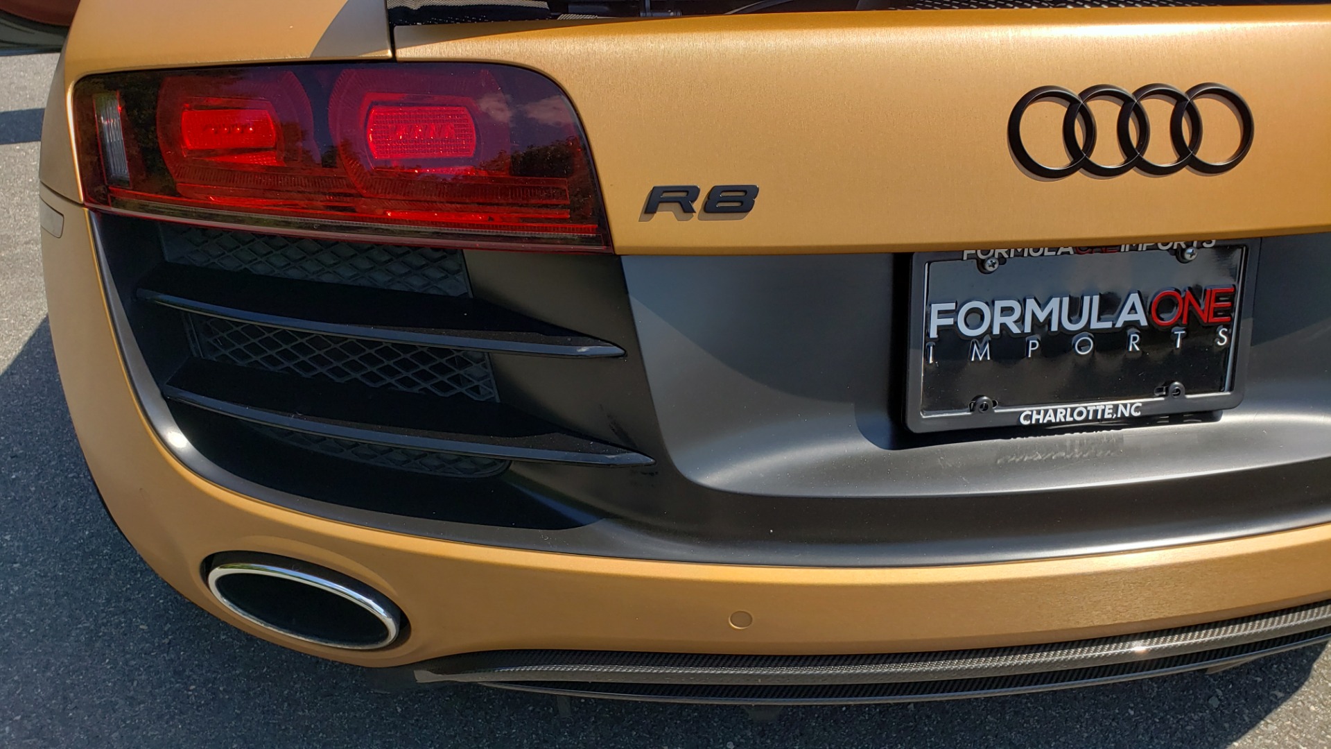 Used 2012 Audi R8 5.2L V10 / AWD / COUPE / NAV / 6-SPD AUTO / CUSTOM WRAP for sale Sold at Formula Imports in Charlotte NC 28227 21