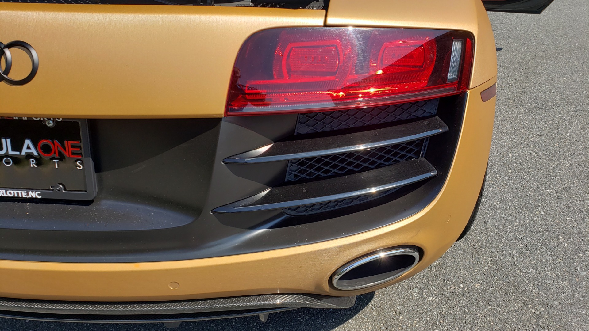 Used 2012 Audi R8 5.2L V10 / AWD / COUPE / NAV / 6-SPD AUTO / CUSTOM WRAP for sale Sold at Formula Imports in Charlotte NC 28227 22