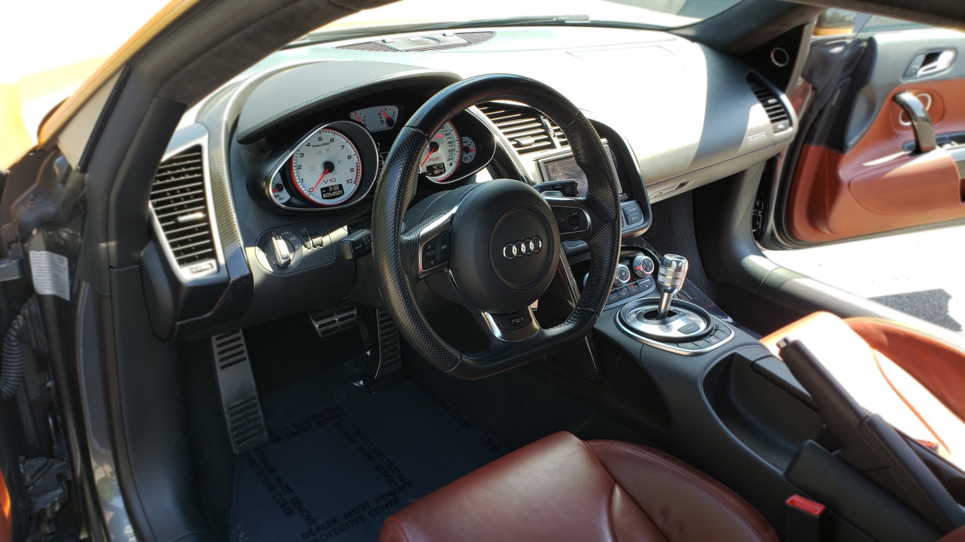 Used 2012 Audi R8 5.2L V10 / AWD / COUPE / NAV / 6-SPD AUTO / CUSTOM WRAP for sale Sold at Formula Imports in Charlotte NC 28227 27