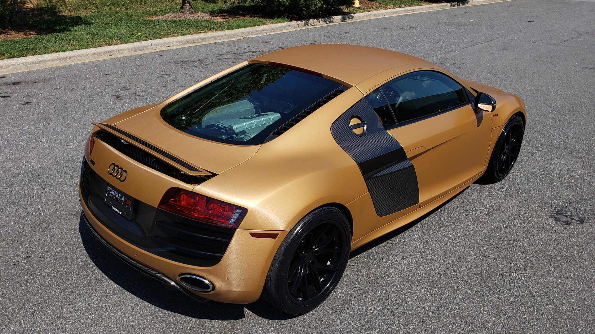 Used 2012 Audi R8 5.2L V10 / AWD / COUPE / NAV / 6-SPD AUTO / CUSTOM WRAP for sale Sold at Formula Imports in Charlotte NC 28227 3