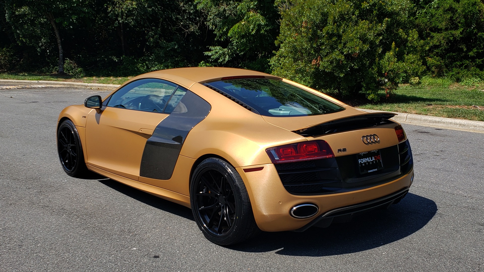Used 2012 Audi R8 5.2L V10 / AWD / COUPE / NAV / 6-SPD AUTO / CUSTOM WRAP for sale Sold at Formula Imports in Charlotte NC 28227 5