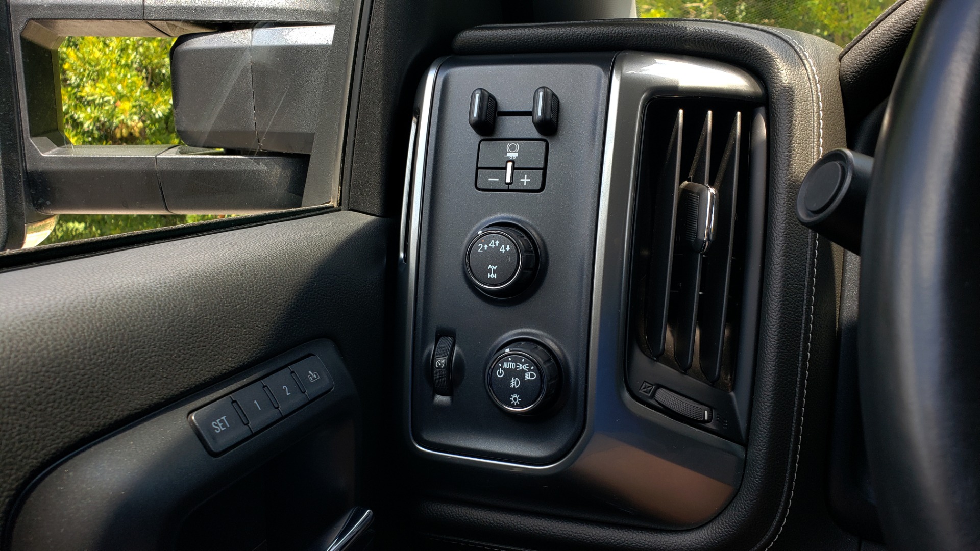 Used 2018 Chevrolet Silverado 2500HD LTZ for sale Sold at Formula Imports in Charlotte NC 28227 44