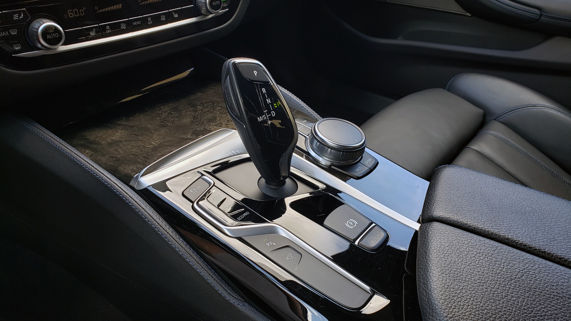 Used 2017 BMW 5 SERIES 540I XDRIVE PREMIUM / NAV / DRVR ASST PLUS / CLD WTHR / SUNROOF / REARVIEW for sale Sold at Formula Imports in Charlotte NC 28227 46