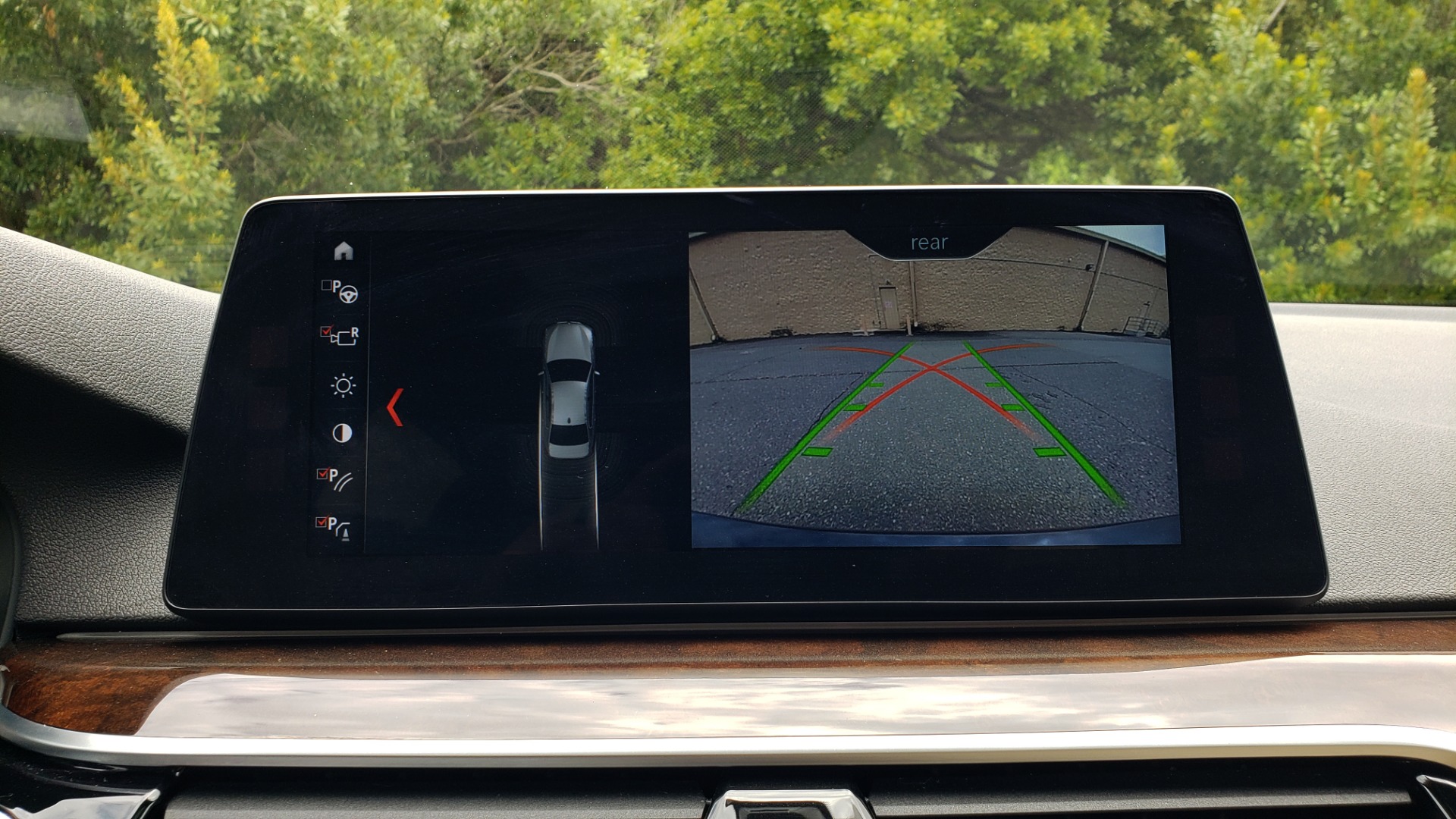 Used 2017 BMW 5 SERIES 540I XDRIVE PREMIUM / NAV / DRVR ASST / CLD WTHR / SUNROOF / REARVIEW for sale Sold at Formula Imports in Charlotte NC 28227 40