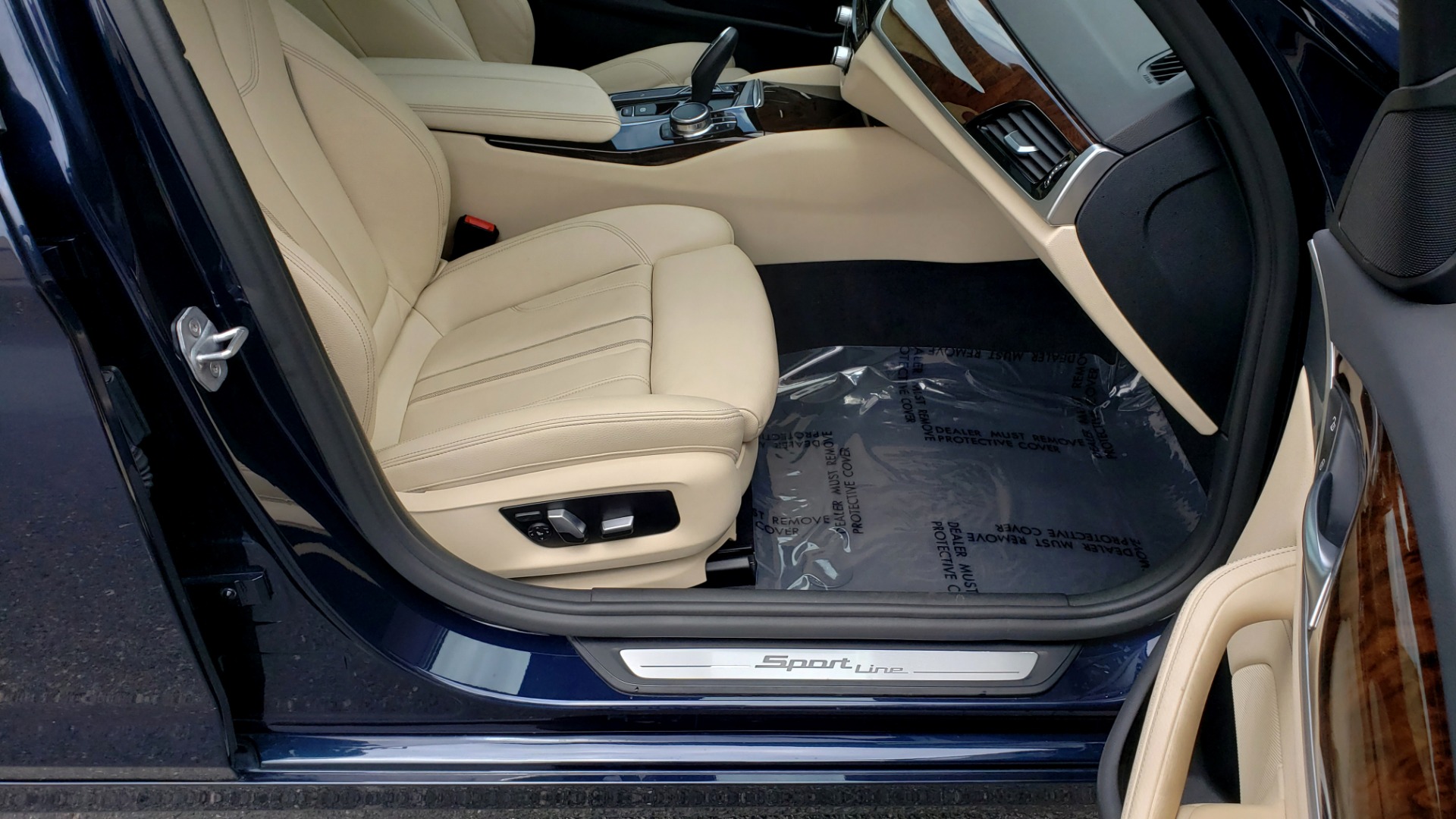 Used 2017 BMW 5 SERIES 540I XDRIVE PREMIUM / NAV / DRVR ASST / CLD WTHR / SUNROOF / REARVIEW for sale Sold at Formula Imports in Charlotte NC 28227 61