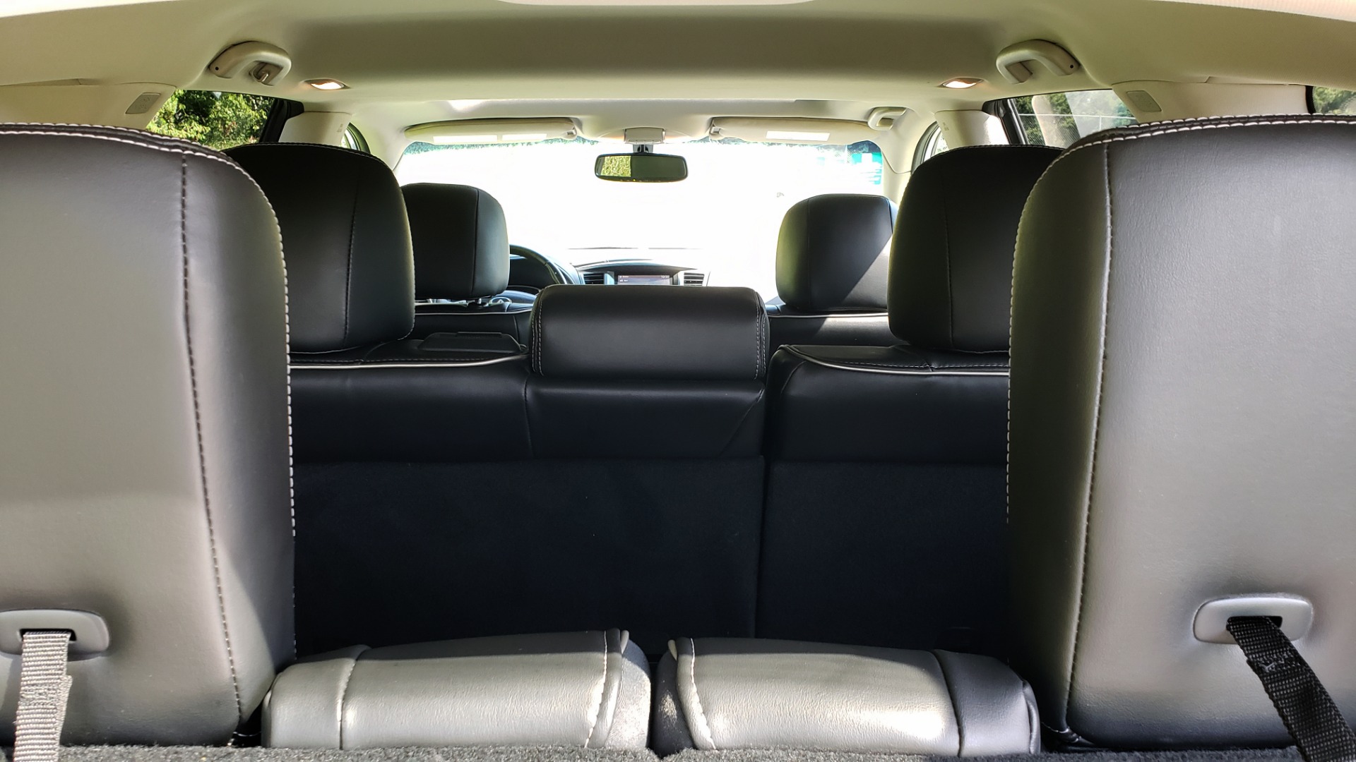 Used 2016 Infiniti QX60 AWD / 3.5L V6 / SUNROOF / HTD STS / 3-ROW / TOWING / REARVIEW for sale Sold at Formula Imports in Charlotte NC 28227 27