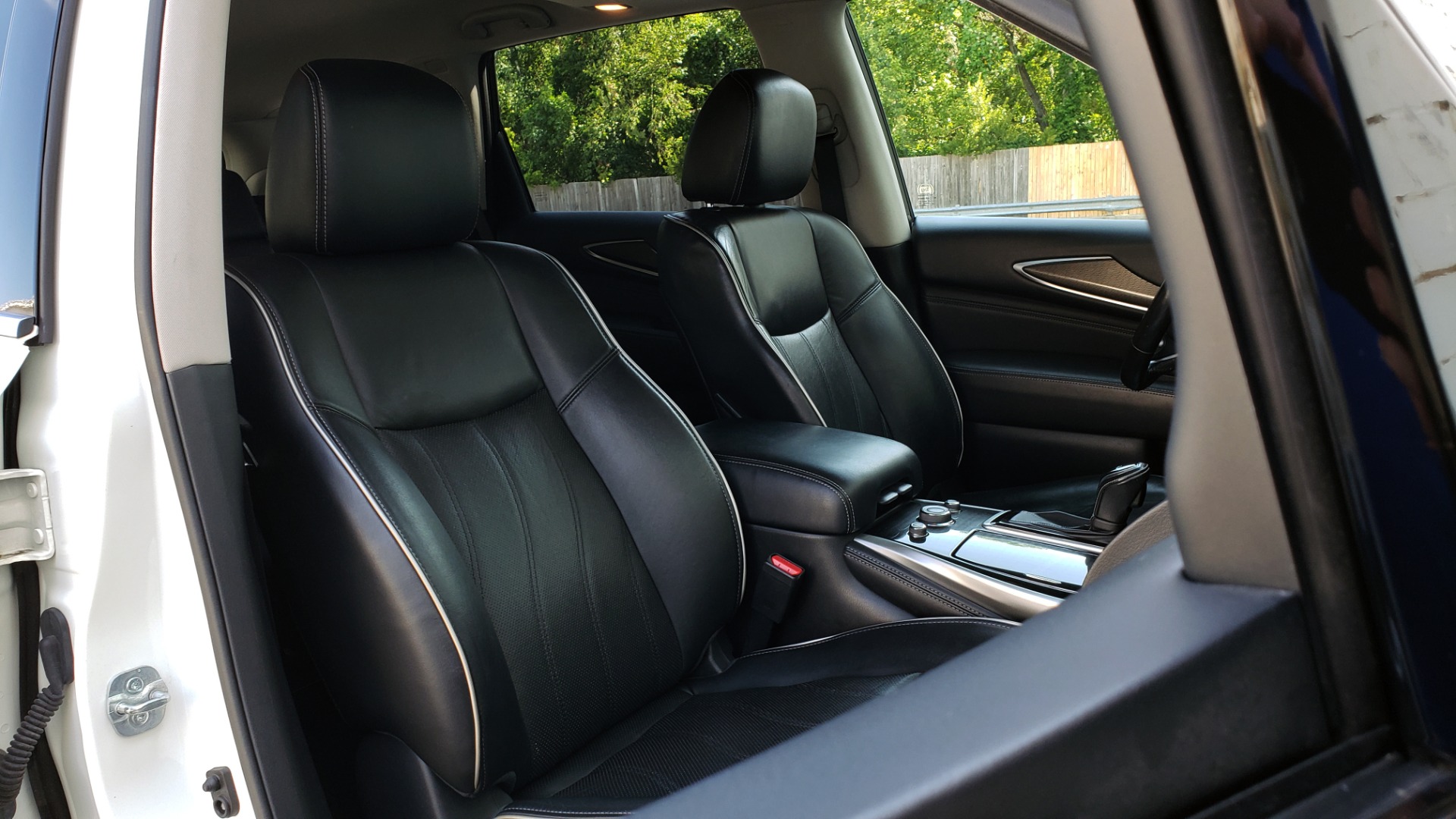 Used 2016 Infiniti QX60 AWD / 3.5L V6 / SUNROOF / HTD STS / 3-ROW / TOWING / REARVIEW for sale Sold at Formula Imports in Charlotte NC 28227 69