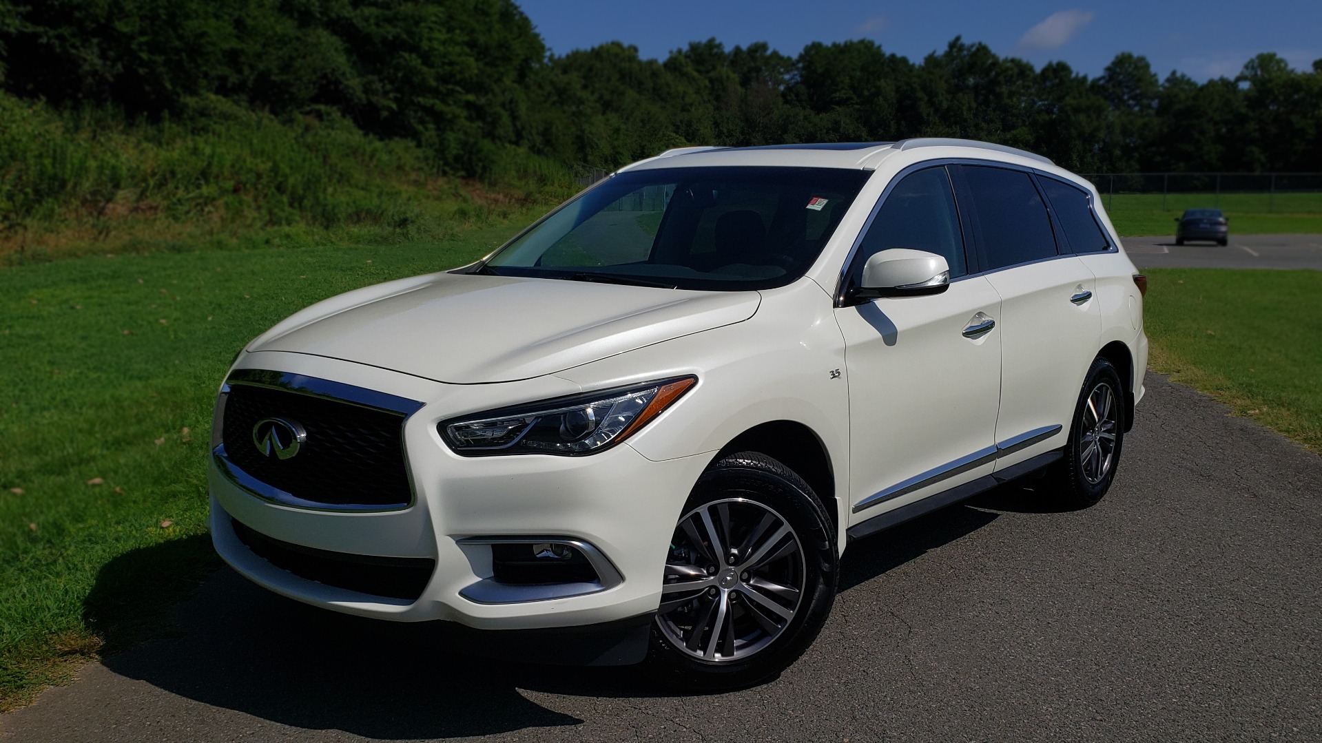 Used 2016 Infiniti QX60 AWD / 3.5L V6 / SUNROOF / HTD STS / 3-ROW / TOWING / REARVIEW for sale Sold at Formula Imports in Charlotte NC 28227 1