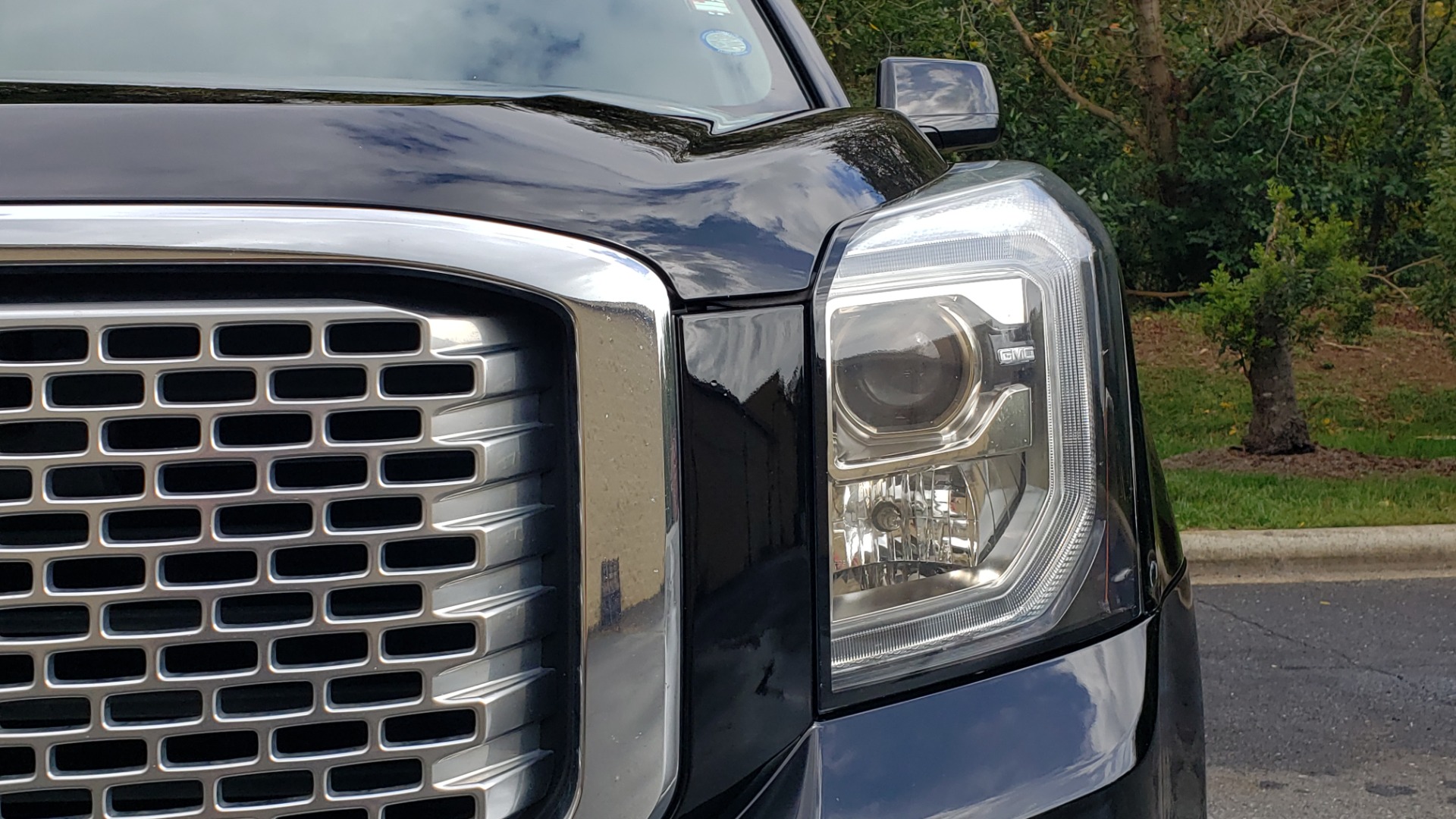 Used 2017 GMC YUKON XL DENALI 4WD / NAV / SUNROOF / ENT / 3-ROWS / BOSE / REARVIEW for sale Sold at Formula Imports in Charlotte NC 28227 23