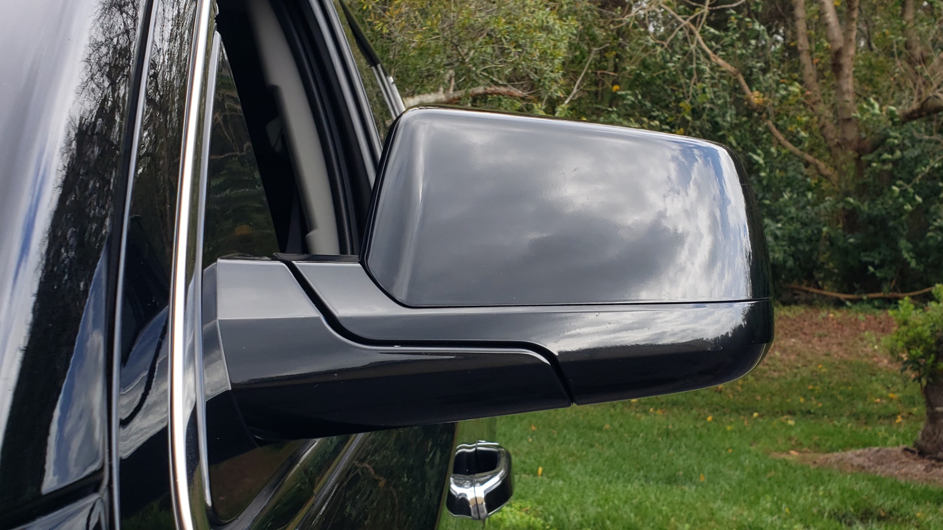 Used 2017 GMC YUKON XL DENALI 4WD / NAV / SUNROOF / ENT / 3-ROWS / BOSE / REARVIEW for sale Sold at Formula Imports in Charlotte NC 28227 26