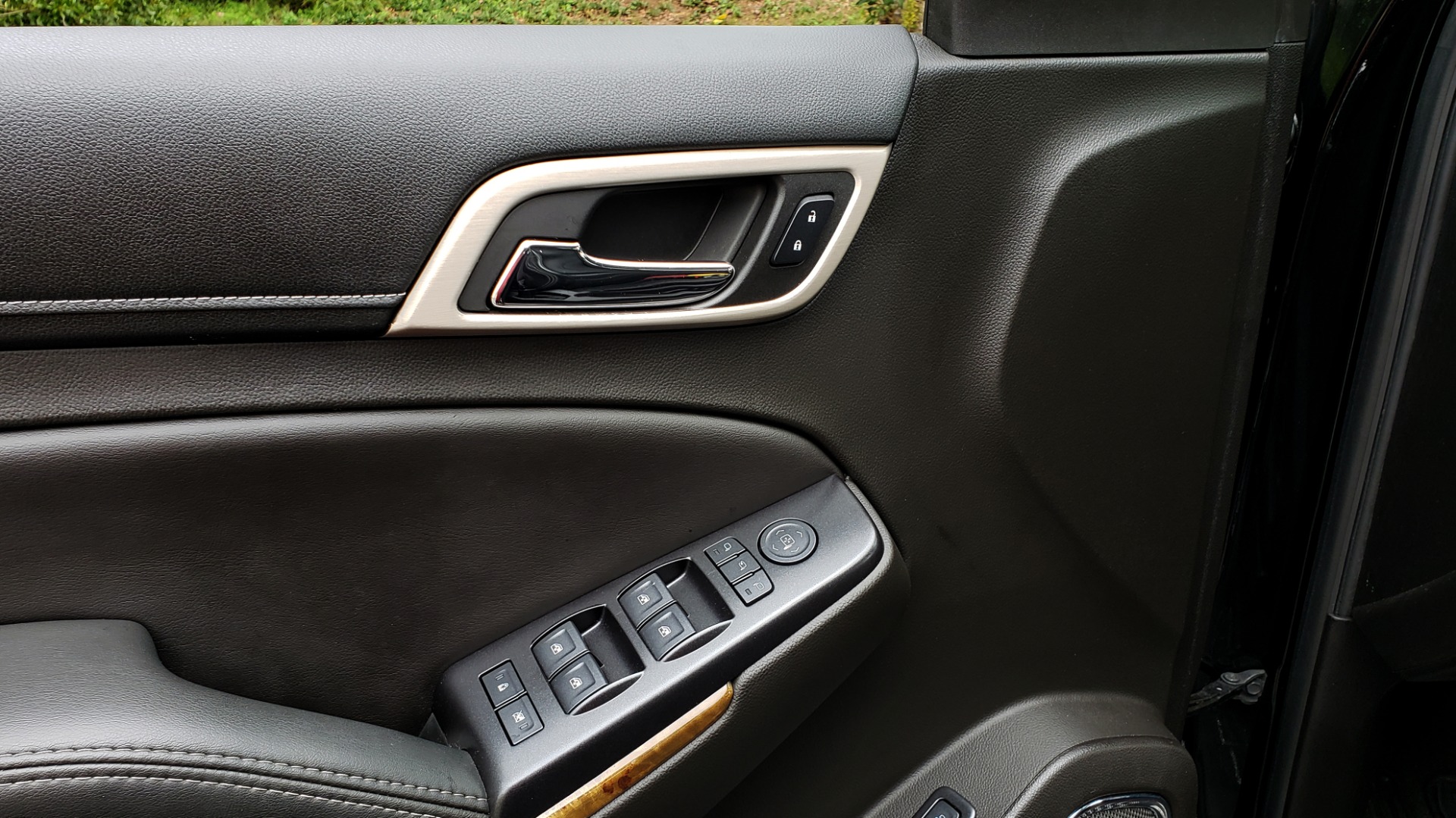 Used 2017 GMC YUKON XL DENALI 4WD / NAV / SUNROOF / ENT / 3-ROWS / BOSE / REARVIEW for sale Sold at Formula Imports in Charlotte NC 28227 34