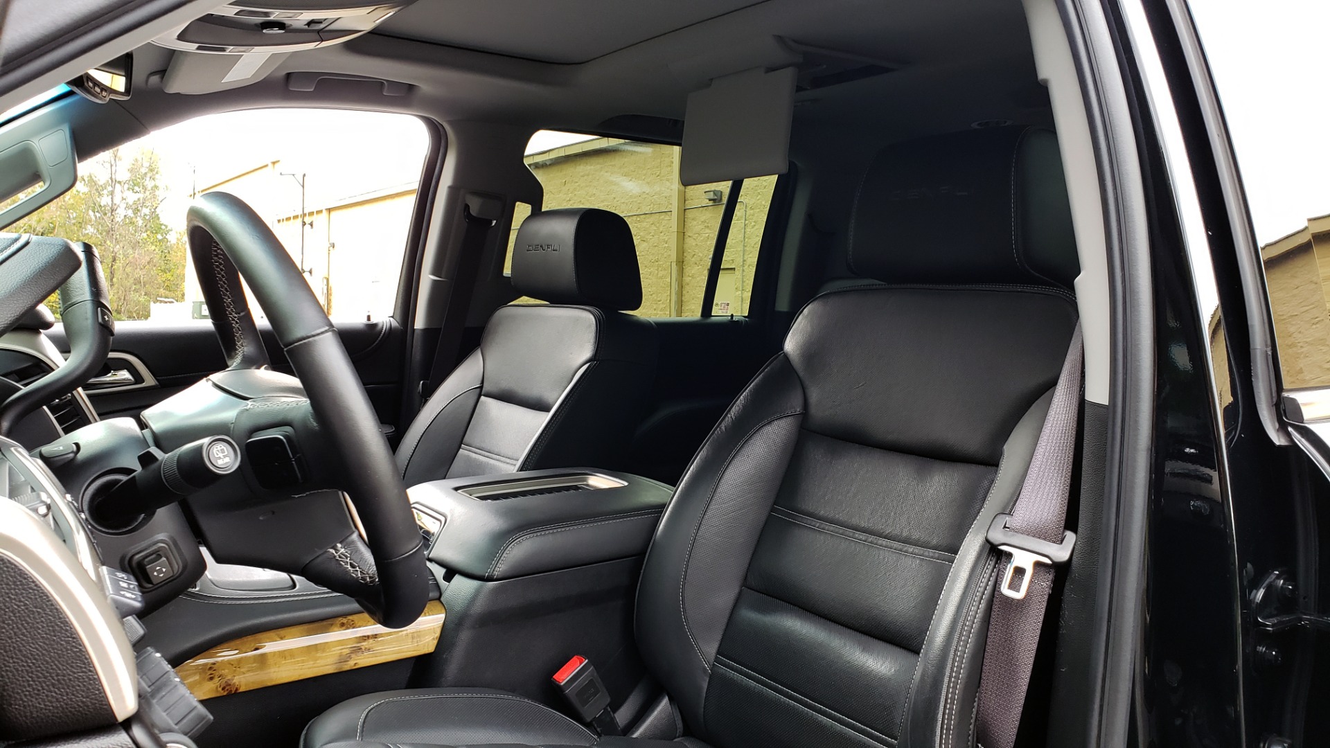 Used 2017 GMC YUKON XL DENALI 4WD / NAV / SUNROOF / ENT / 3-ROWS / BOSE / REARVIEW for sale Sold at Formula Imports in Charlotte NC 28227 39