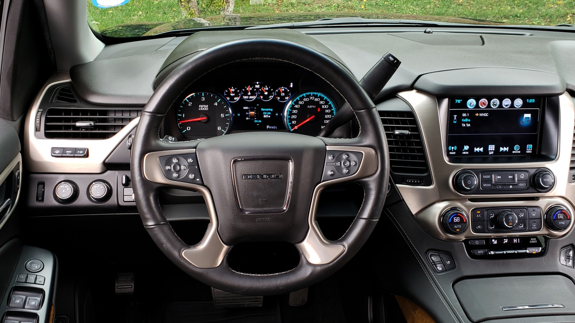 Used 2017 GMC YUKON XL DENALI 4WD / NAV / SUNROOF / ENT / 3-ROWS / BOSE / REARVIEW for sale Sold at Formula Imports in Charlotte NC 28227 42