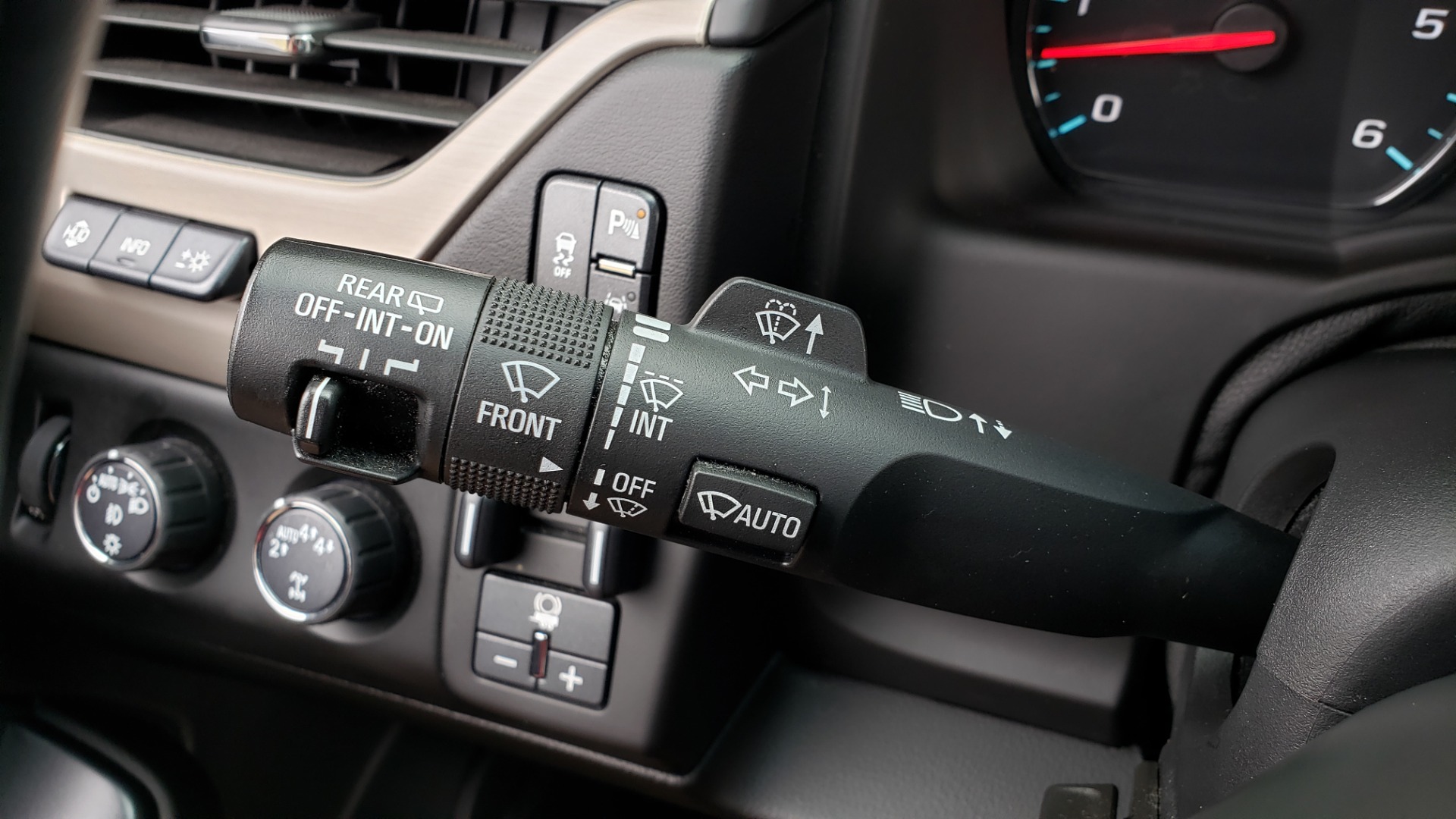 Used 2017 GMC YUKON XL DENALI 4WD / NAV / SUNROOF / ENT / 3-ROWS / BOSE / REARVIEW for sale Sold at Formula Imports in Charlotte NC 28227 46