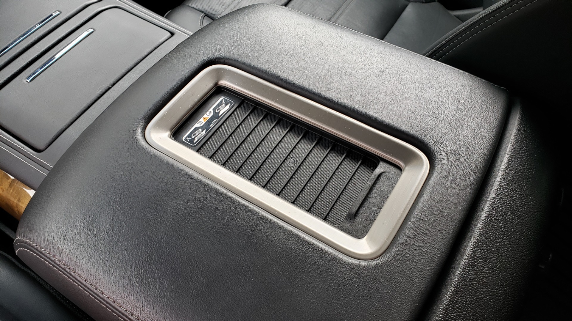 Used 2017 GMC YUKON XL DENALI 4WD / NAV / SUNROOF / ENT / 3-ROWS / BOSE / REARVIEW for sale Sold at Formula Imports in Charlotte NC 28227 62