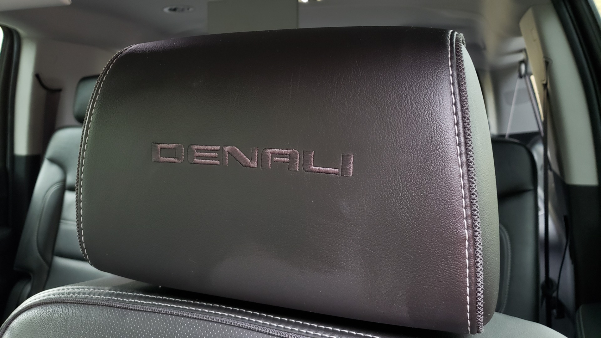 Used 2017 GMC YUKON XL DENALI 4WD / NAV / SUNROOF / ENT / 3-ROWS / BOSE / REARVIEW for sale Sold at Formula Imports in Charlotte NC 28227 63