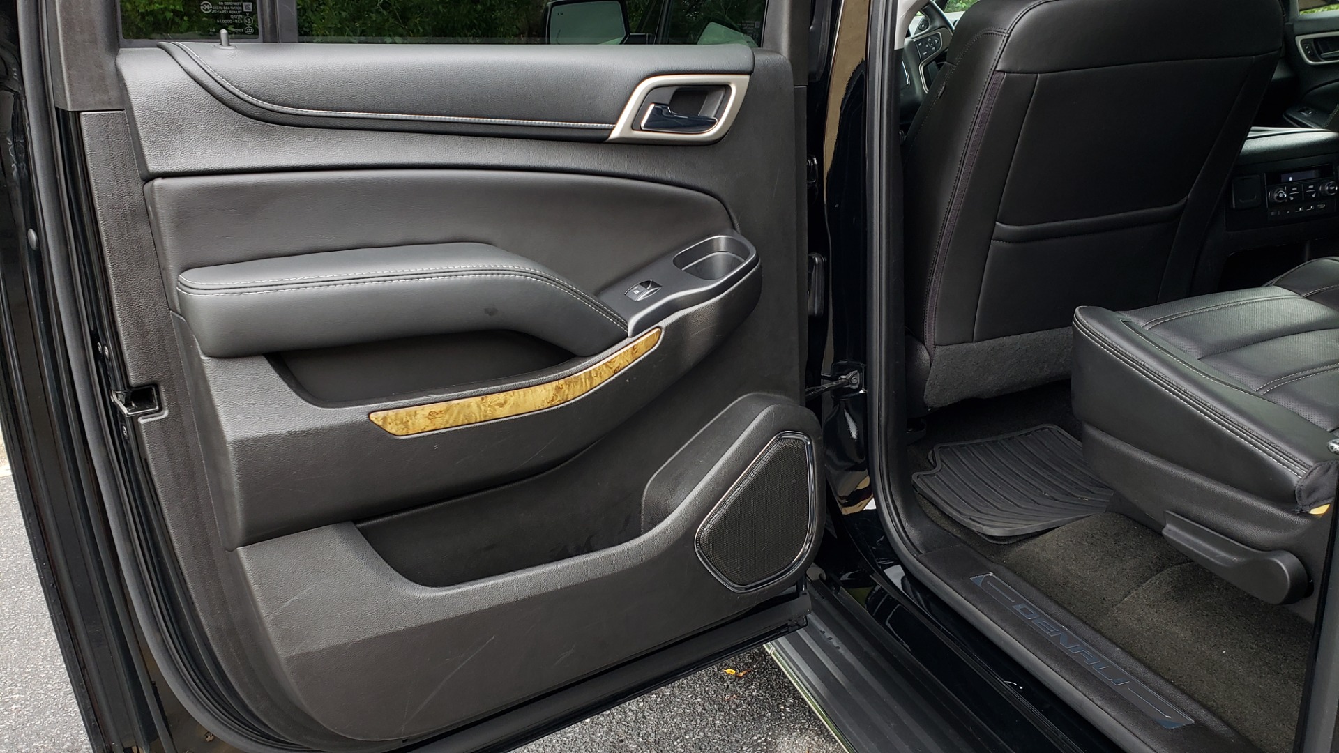 Used 2017 GMC YUKON XL DENALI 4WD / NAV / SUNROOF / ENT / 3-ROWS / BOSE / REARVIEW for sale Sold at Formula Imports in Charlotte NC 28227 64