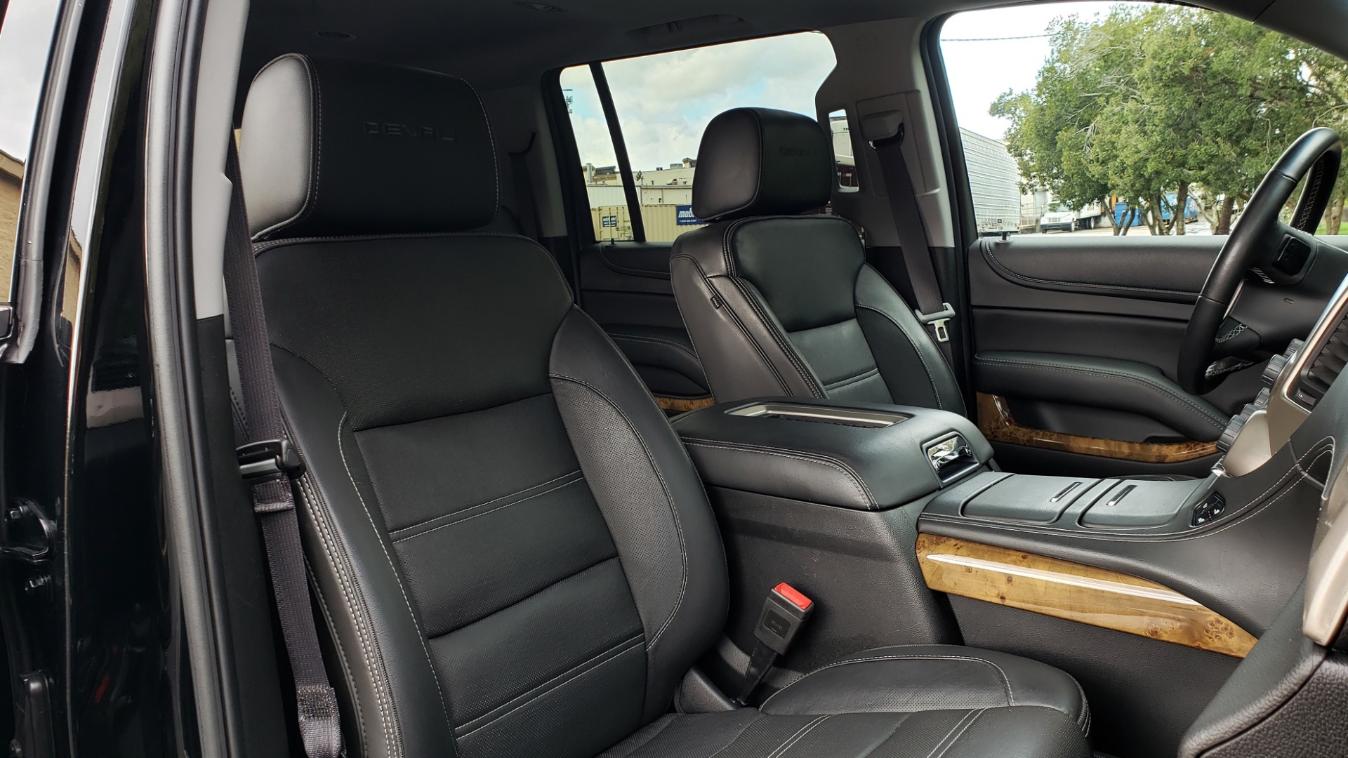 Used 2017 GMC YUKON XL DENALI 4WD / NAV / SUNROOF / ENT / 3-ROWS / BOSE / REARVIEW for sale Sold at Formula Imports in Charlotte NC 28227 77