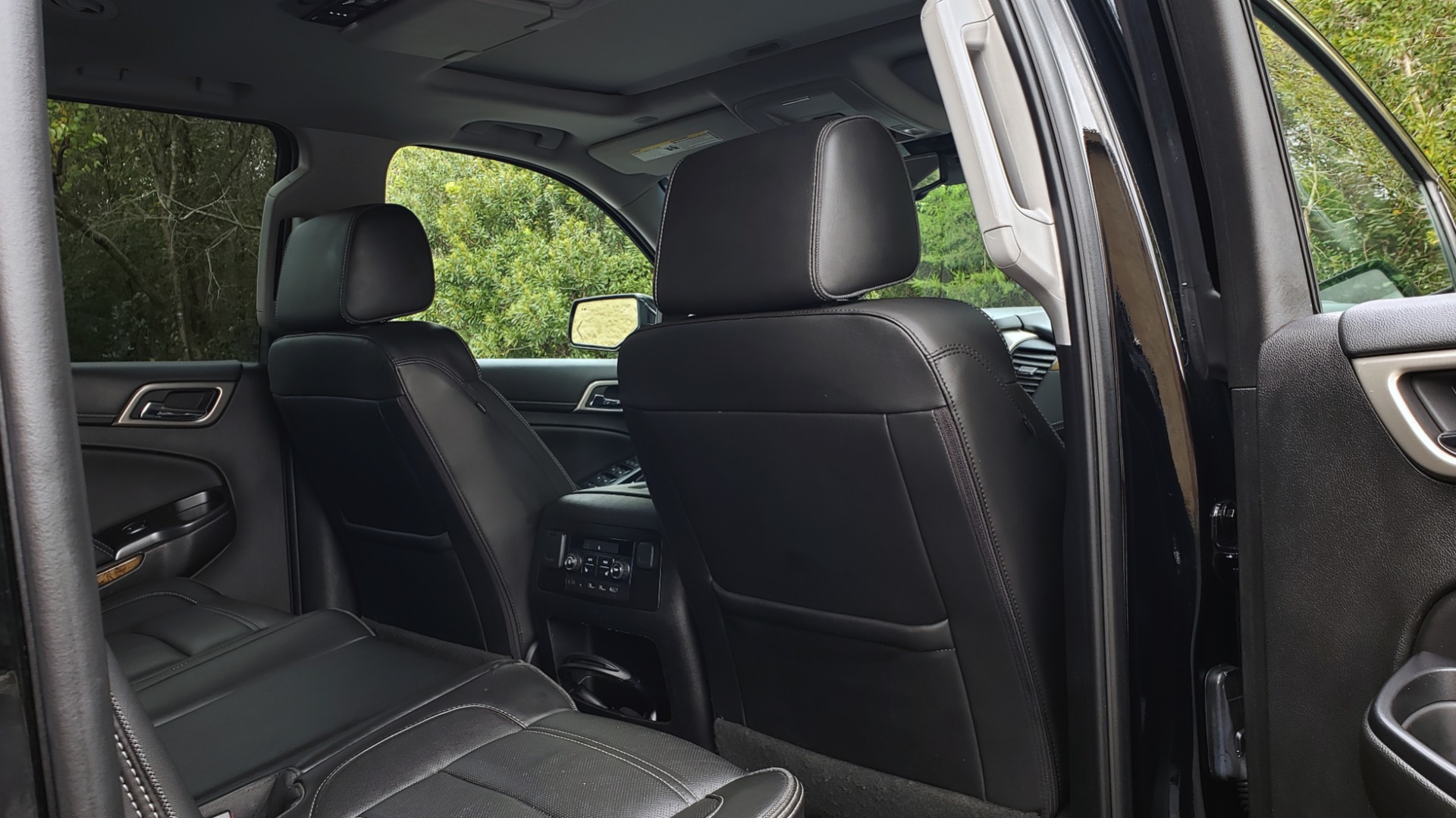 Used 2017 GMC YUKON XL DENALI 4WD / NAV / SUNROOF / ENT / 3-ROWS / BOSE / REARVIEW for sale Sold at Formula Imports in Charlotte NC 28227 86