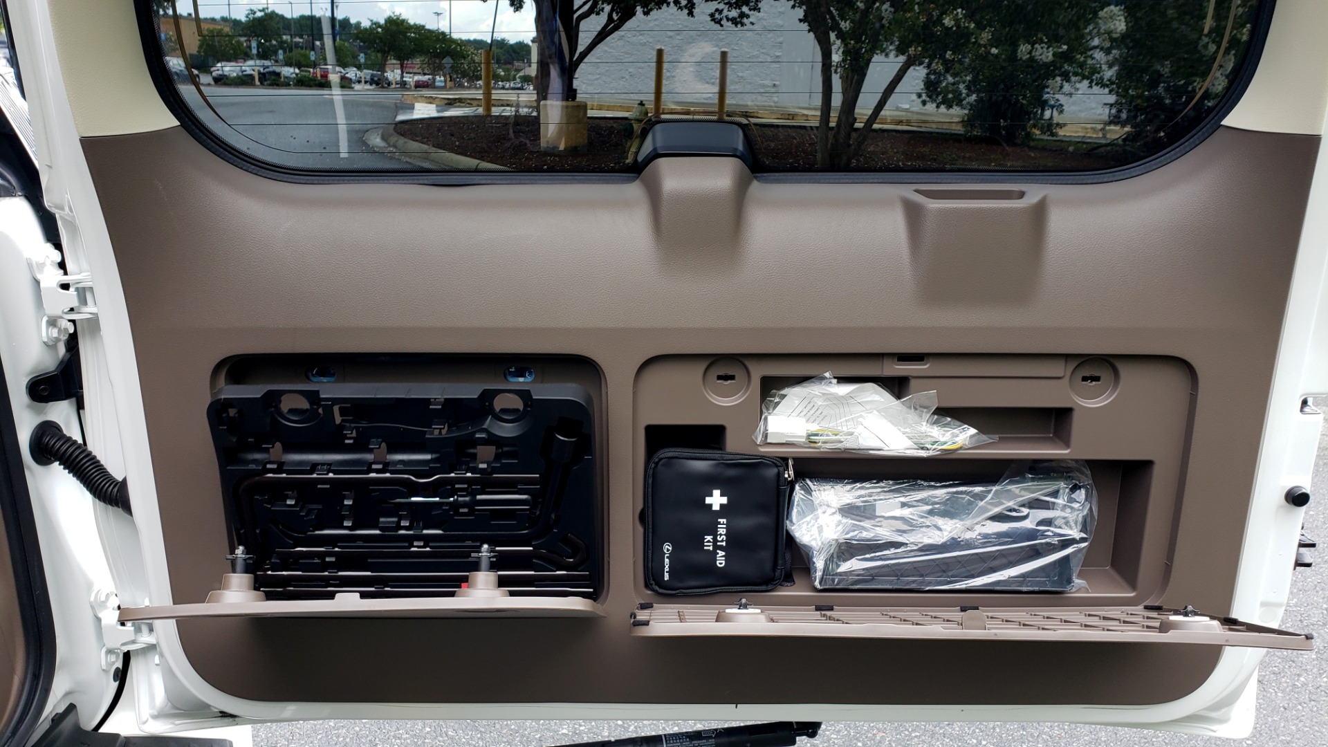 Used 2019 Lexus GX GX 460 for sale Sold at Formula Imports in Charlotte NC 28227 17